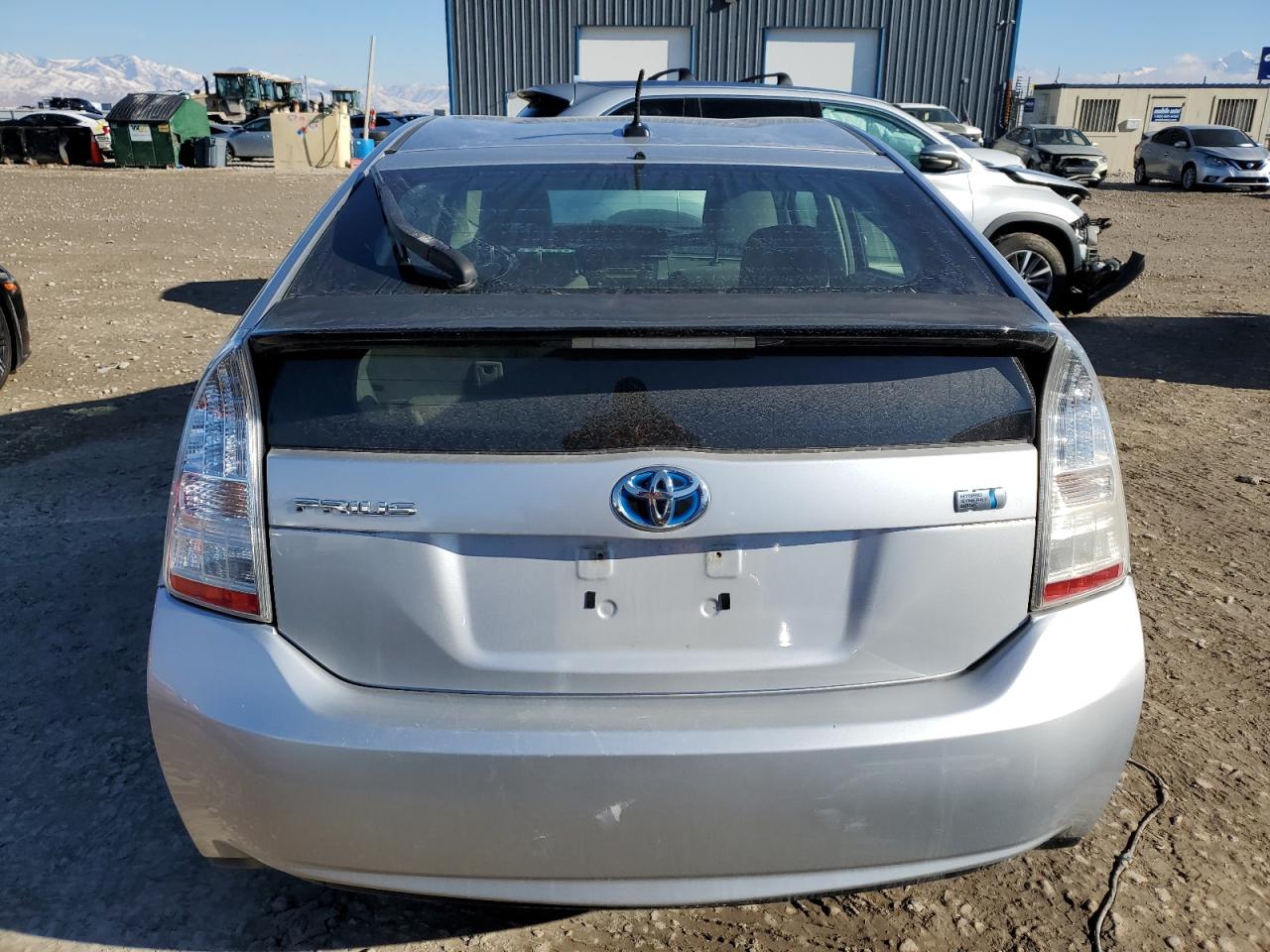 2010 TOYOTA PRIUS photo 11