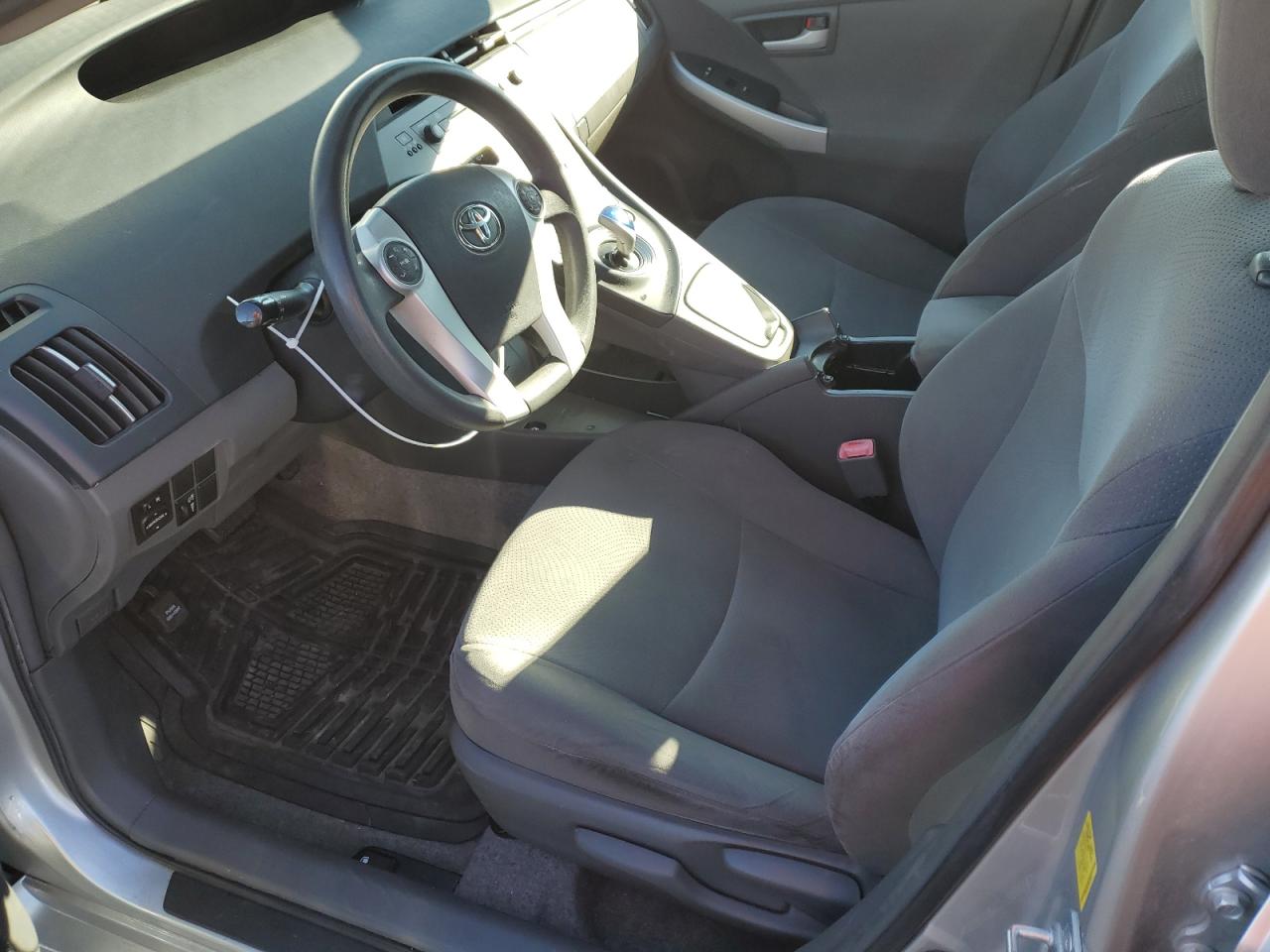 2010 TOYOTA PRIUS photo 13