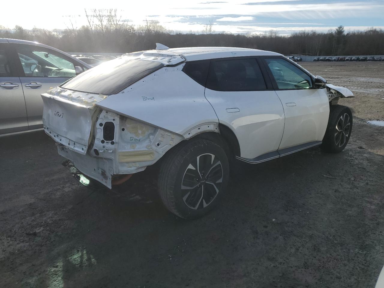 2022 KIA EV6 WIND photo 7