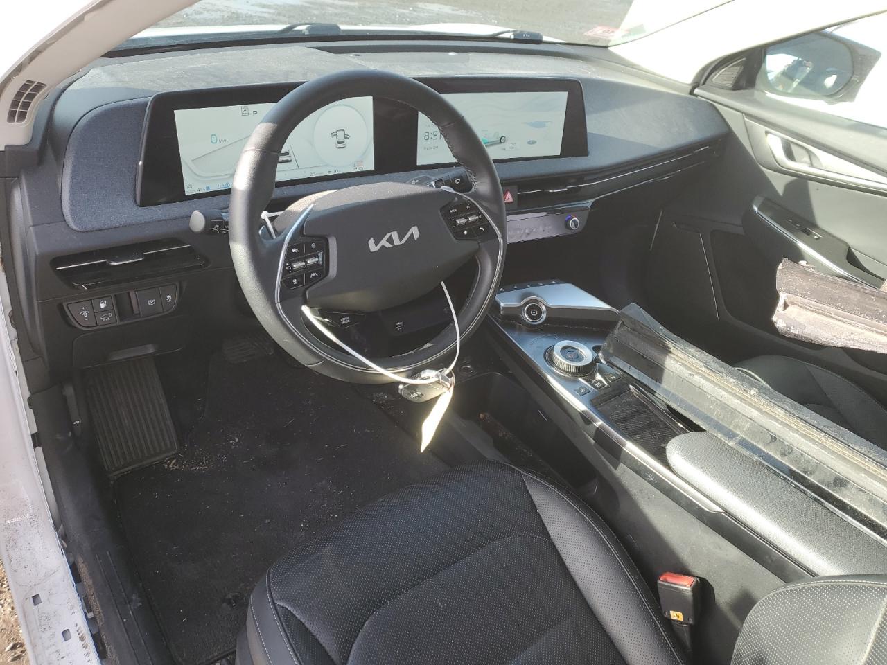 2022 KIA EV6 WIND photo 22