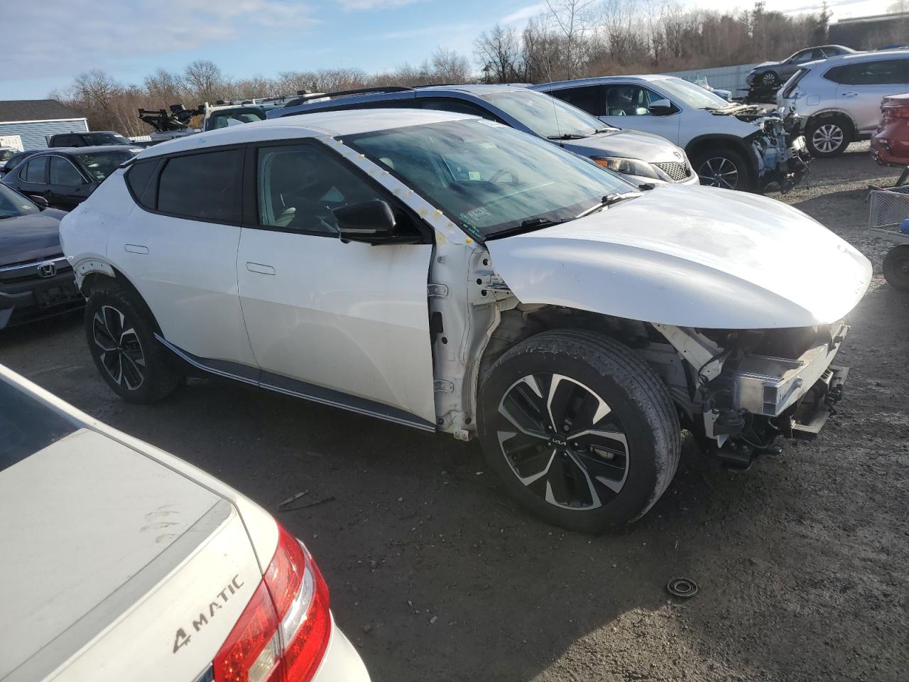 2022 KIA EV6 WIND photo 10