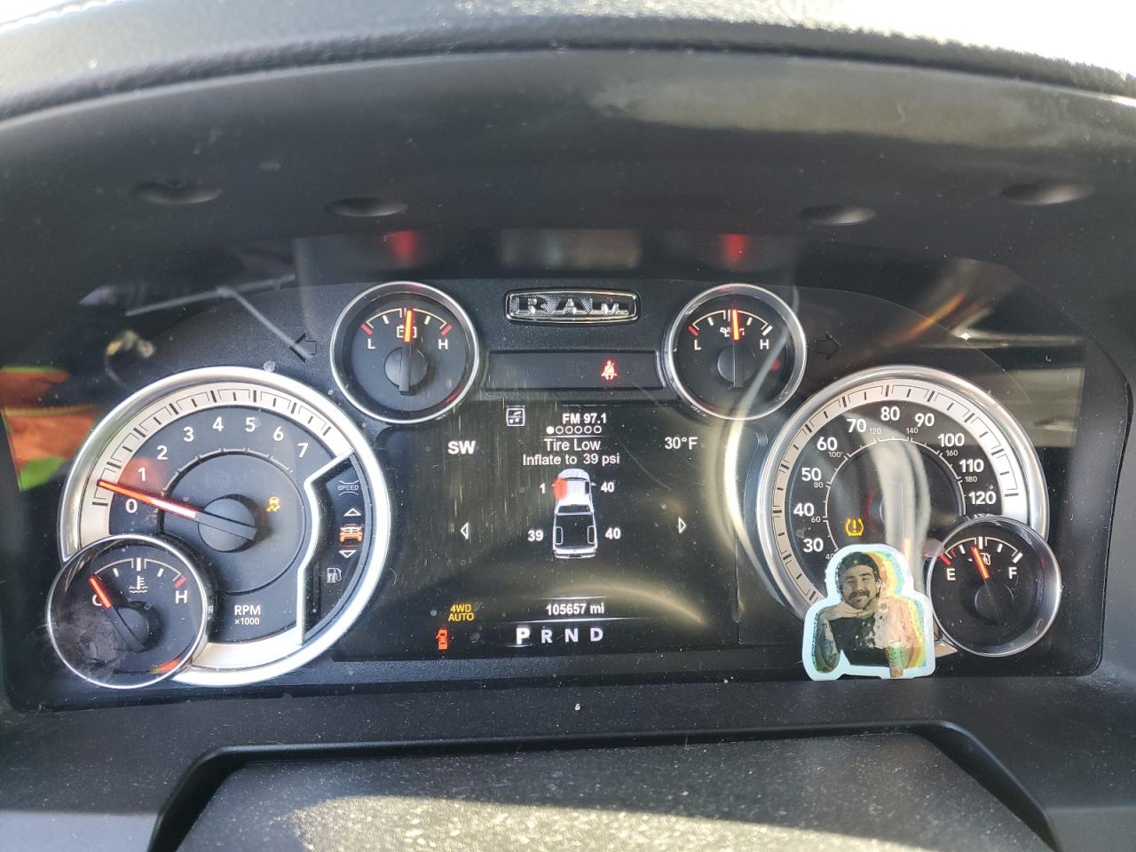 2017 RAM 1500 SPORT photo 25