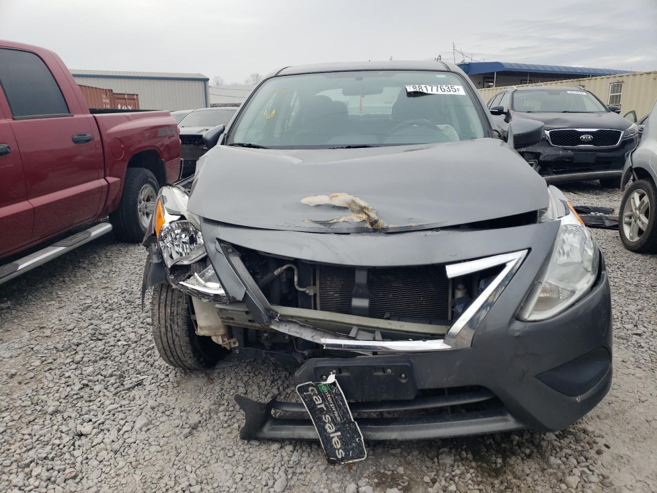 2019 NISSAN VERSA S photo 5