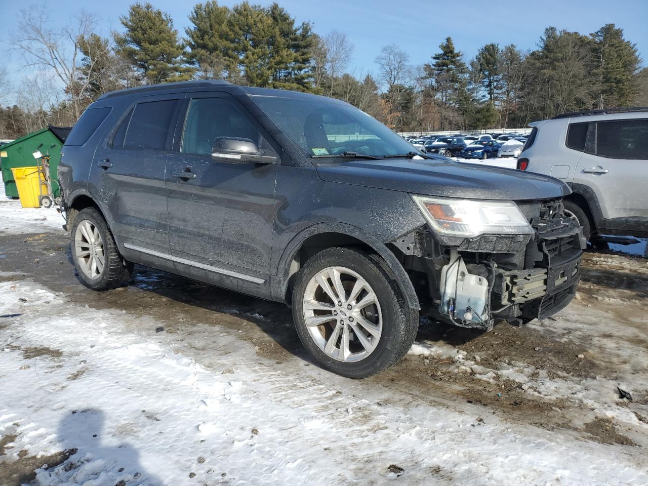2018 FORD EXPLORER XLT photo 4