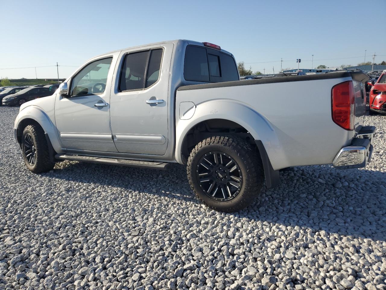 2019 NISSAN FRONTIER S photo 3