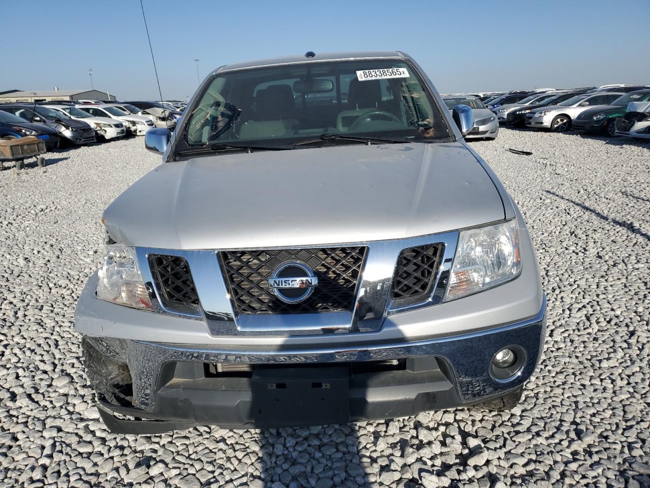 2019 NISSAN FRONTIER S photo 9