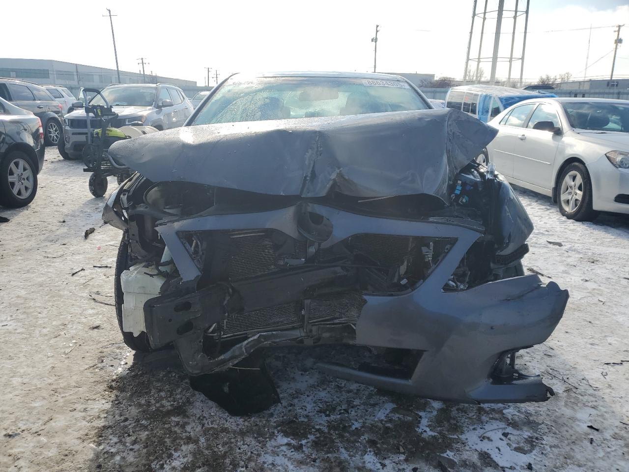 2010 TOYOTA CAMRY LE photo 5
