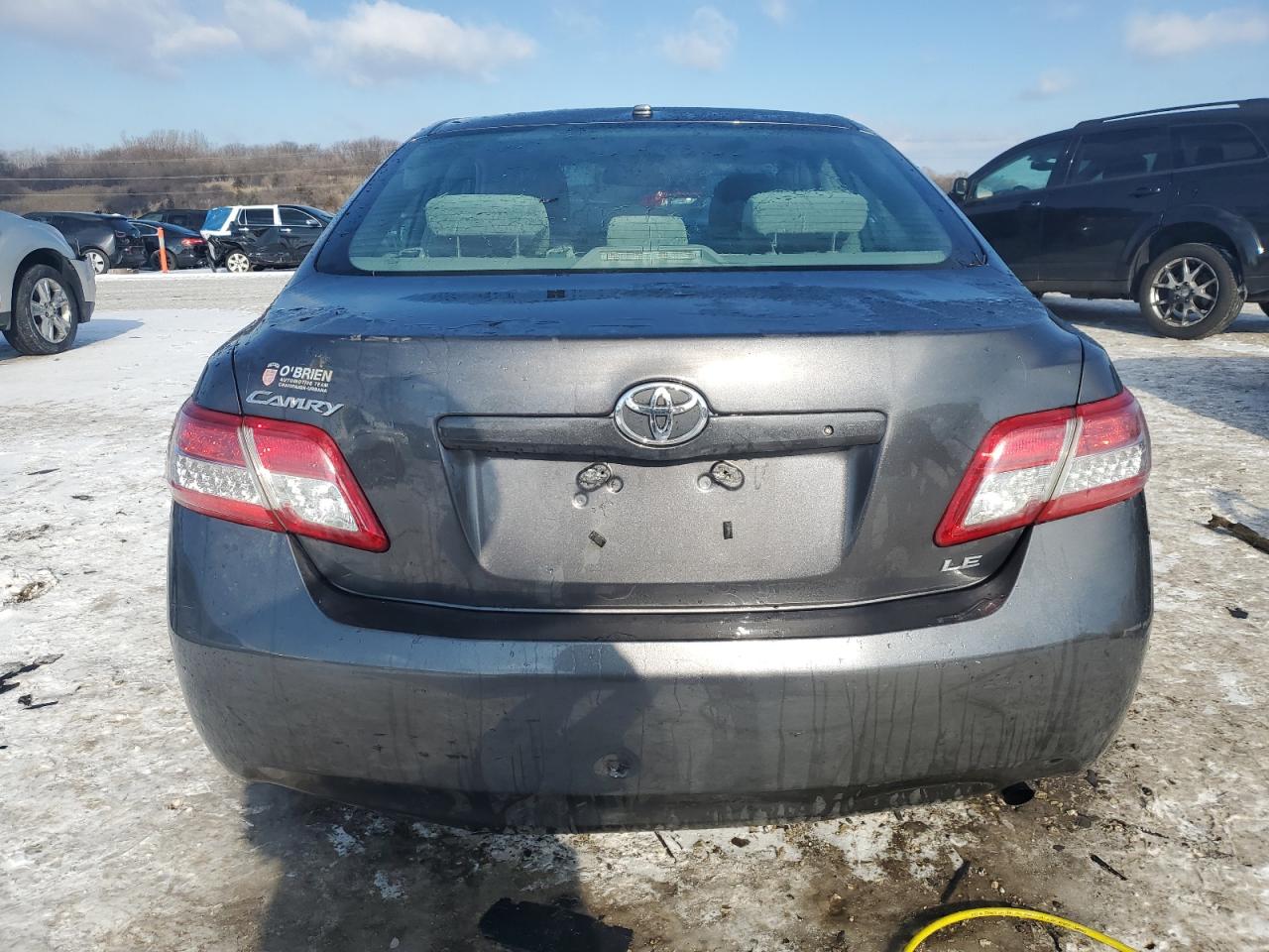 2010 TOYOTA CAMRY LE photo 6