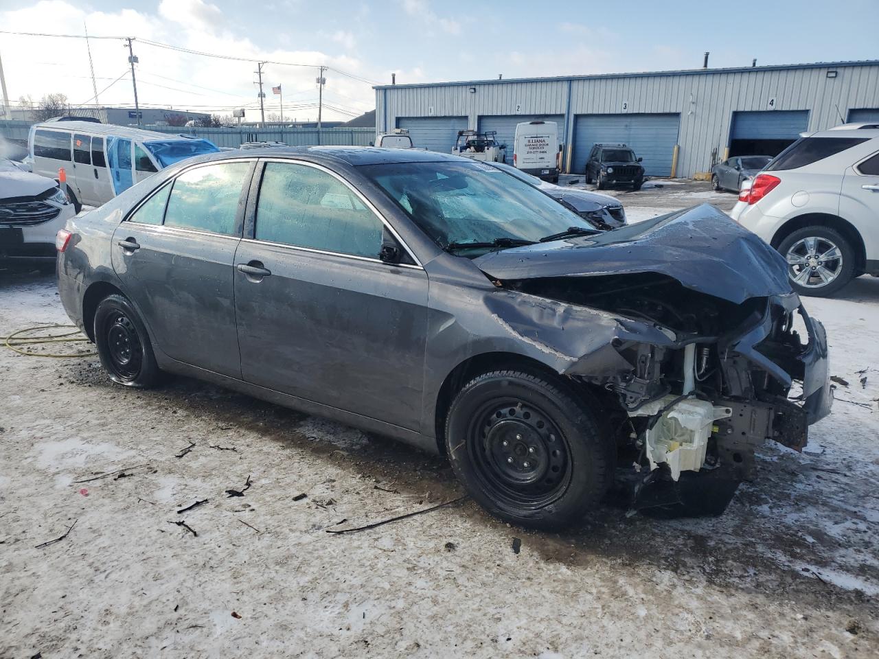 2010 TOYOTA CAMRY LE photo 4