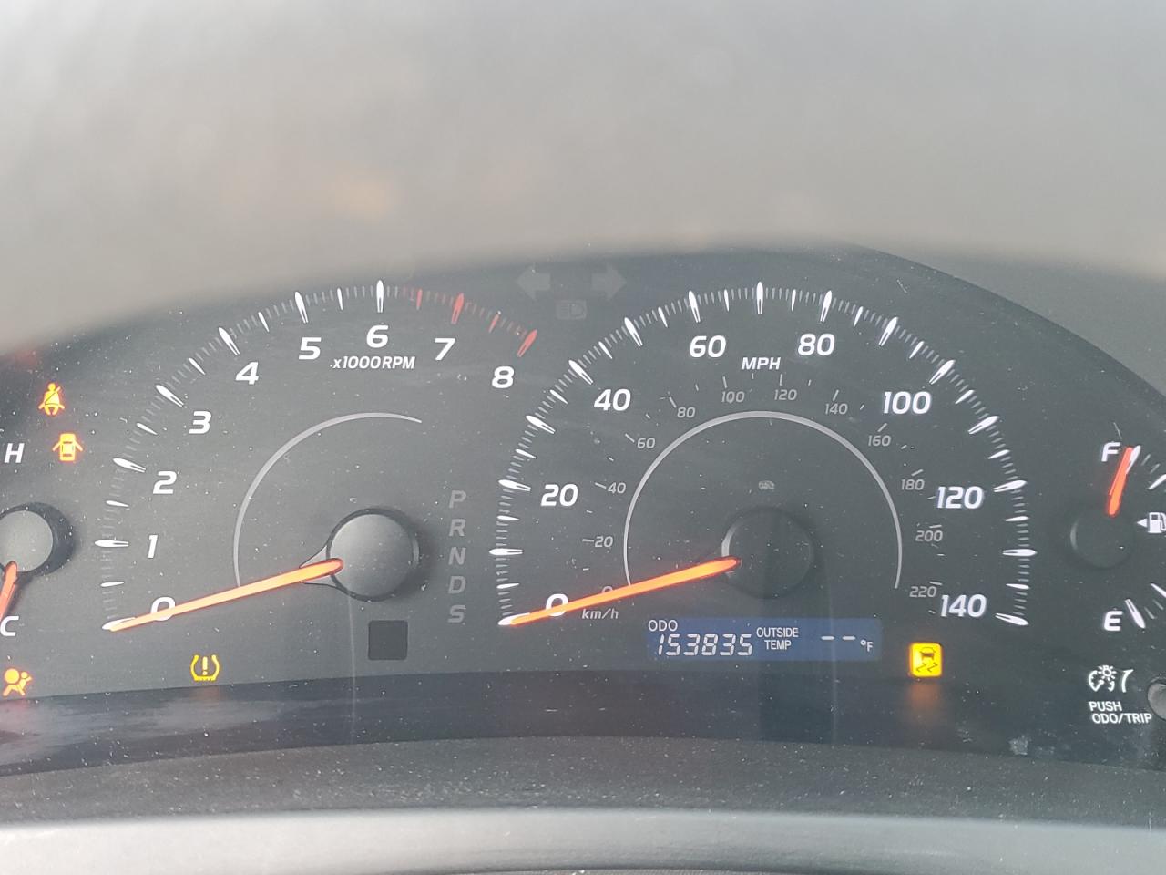 2010 TOYOTA CAMRY LE photo 9