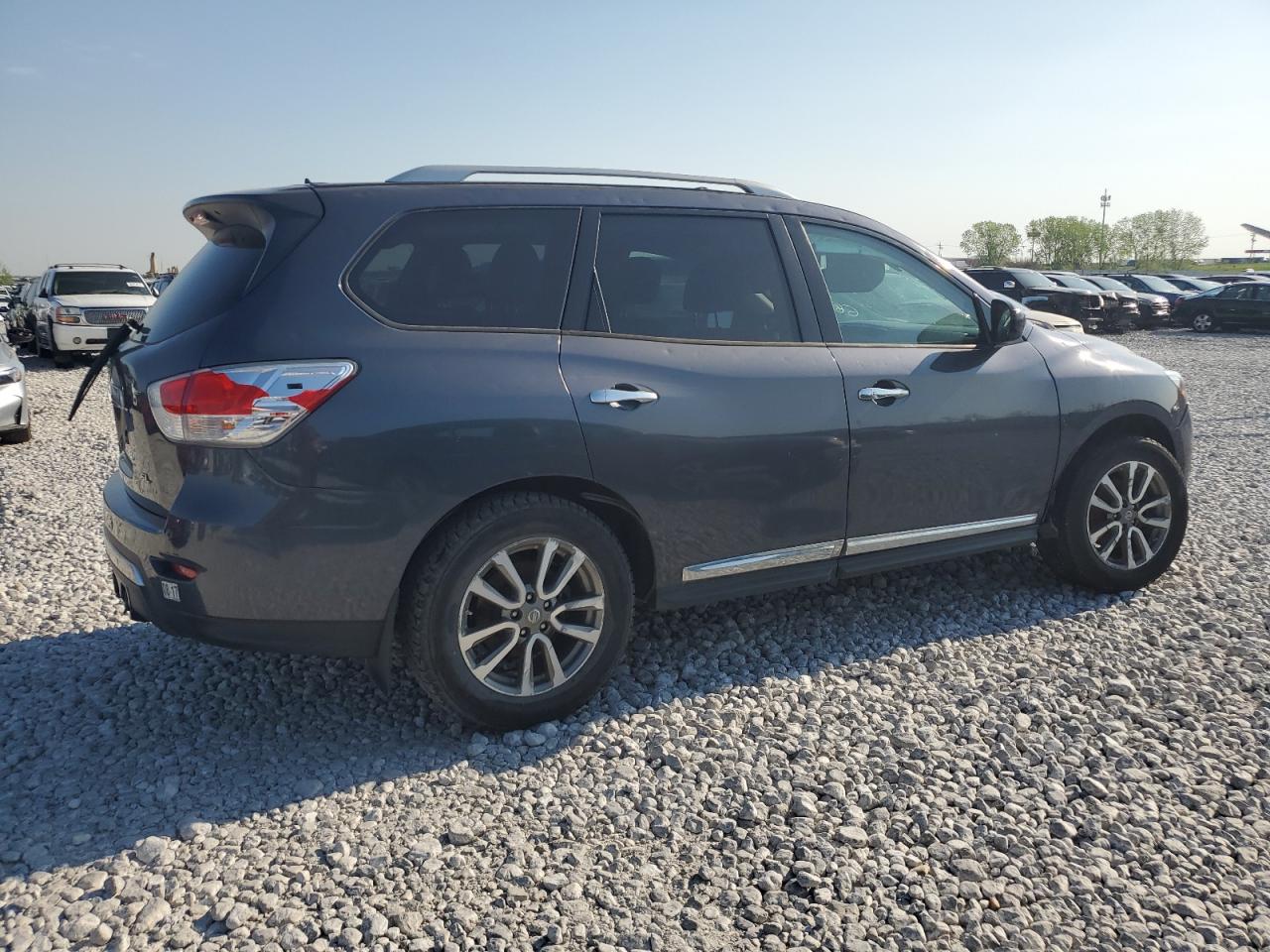 2013 NISSAN PATHFINDER S photo 5