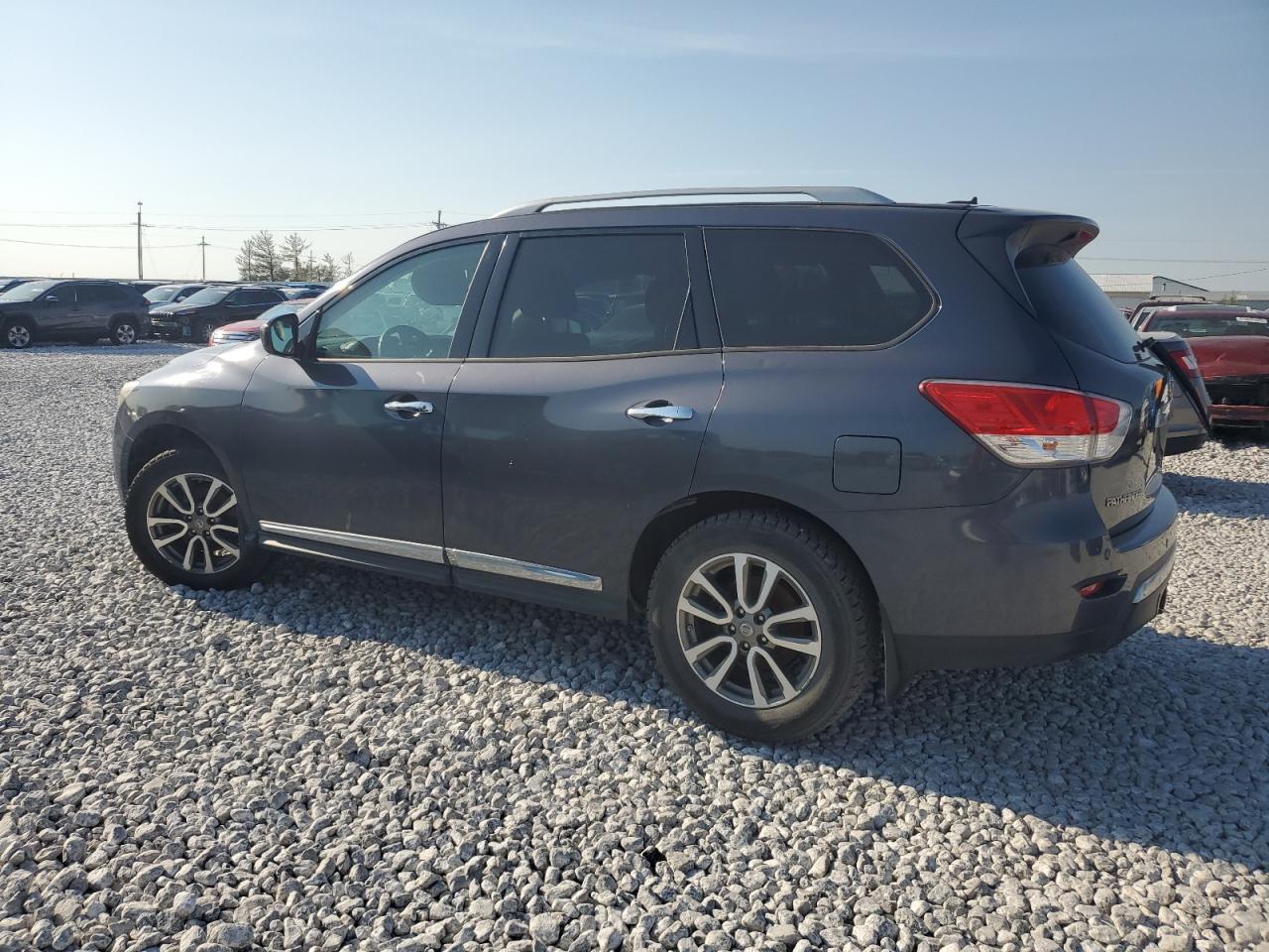 2013 NISSAN PATHFINDER S photo 3