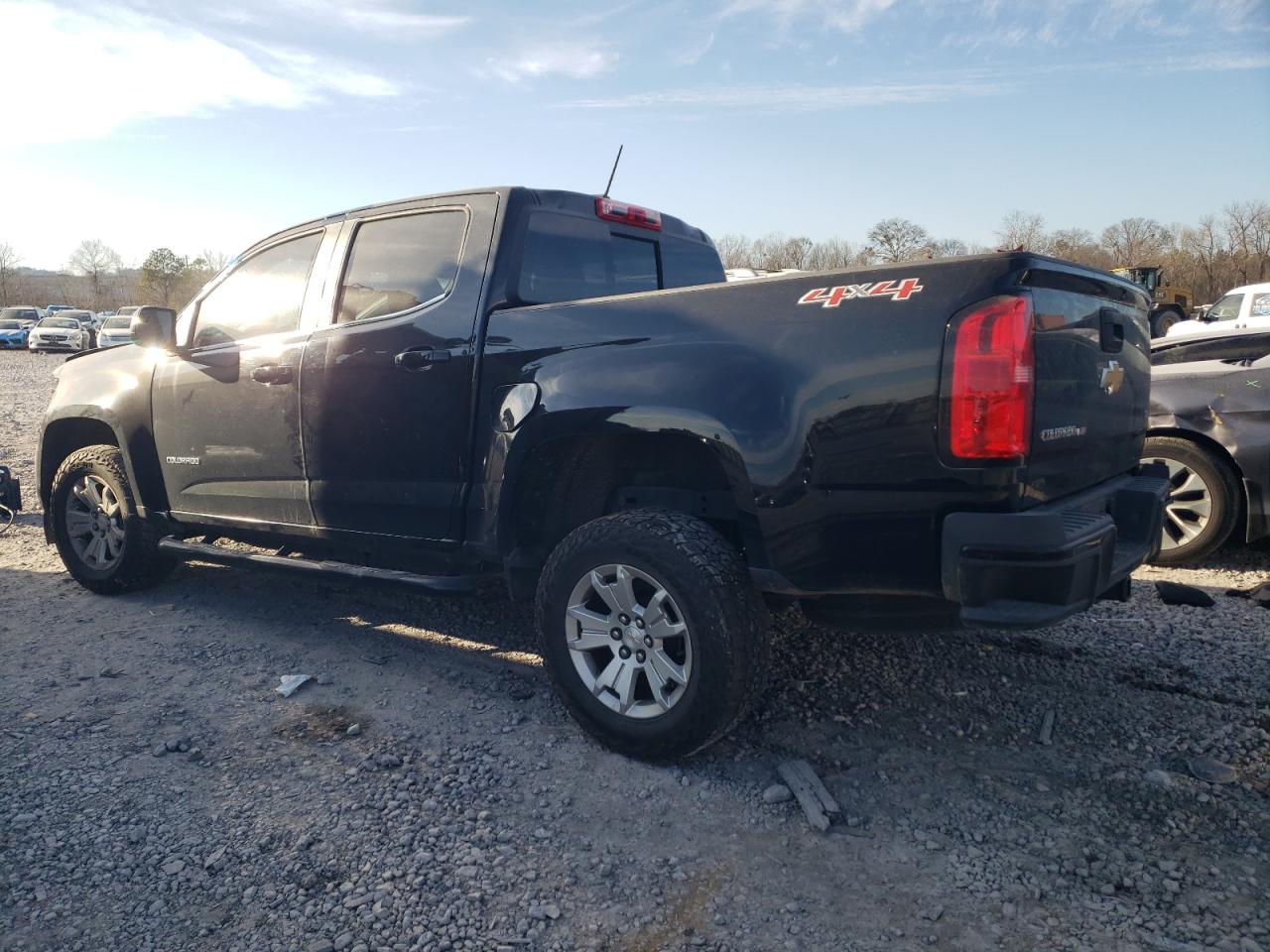 2018 CHEVROLET COLORADO LT photo 2