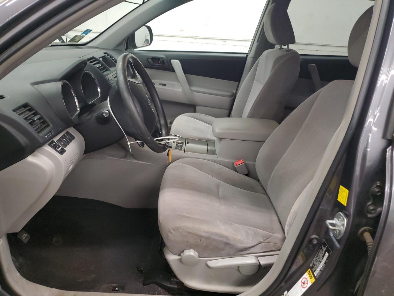 2011 TOYOTA HIGHLANDER BASE photo 7