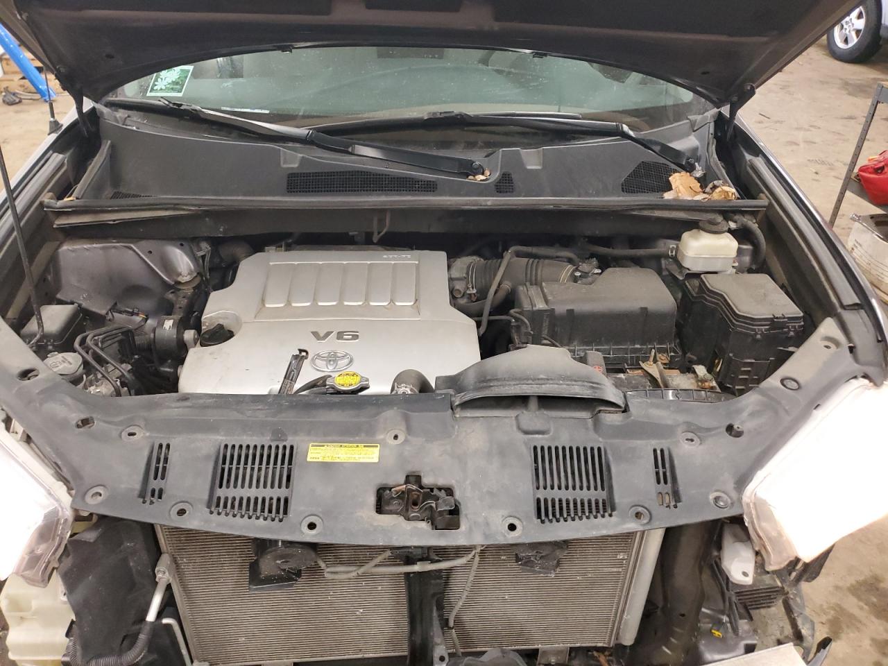 2011 TOYOTA HIGHLANDER BASE photo 12
