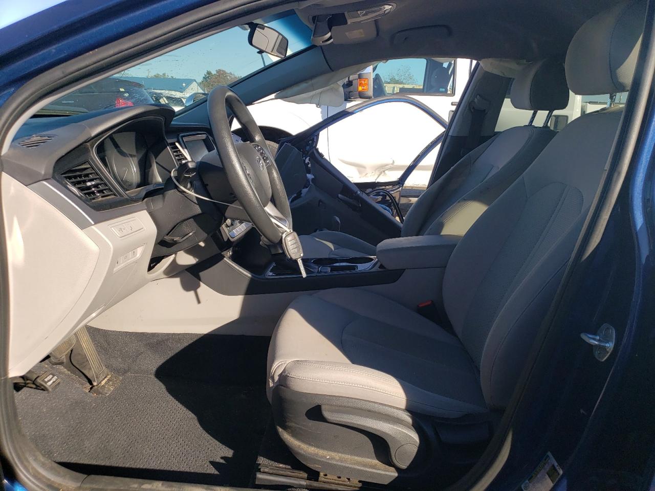 2018 HYUNDAI SONATA SE photo 19