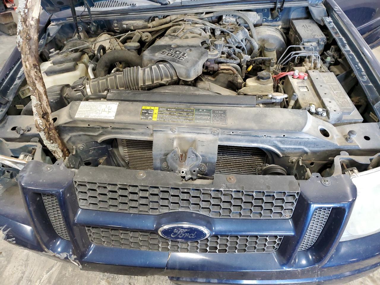 2004 FORD EXPLORER photo 21