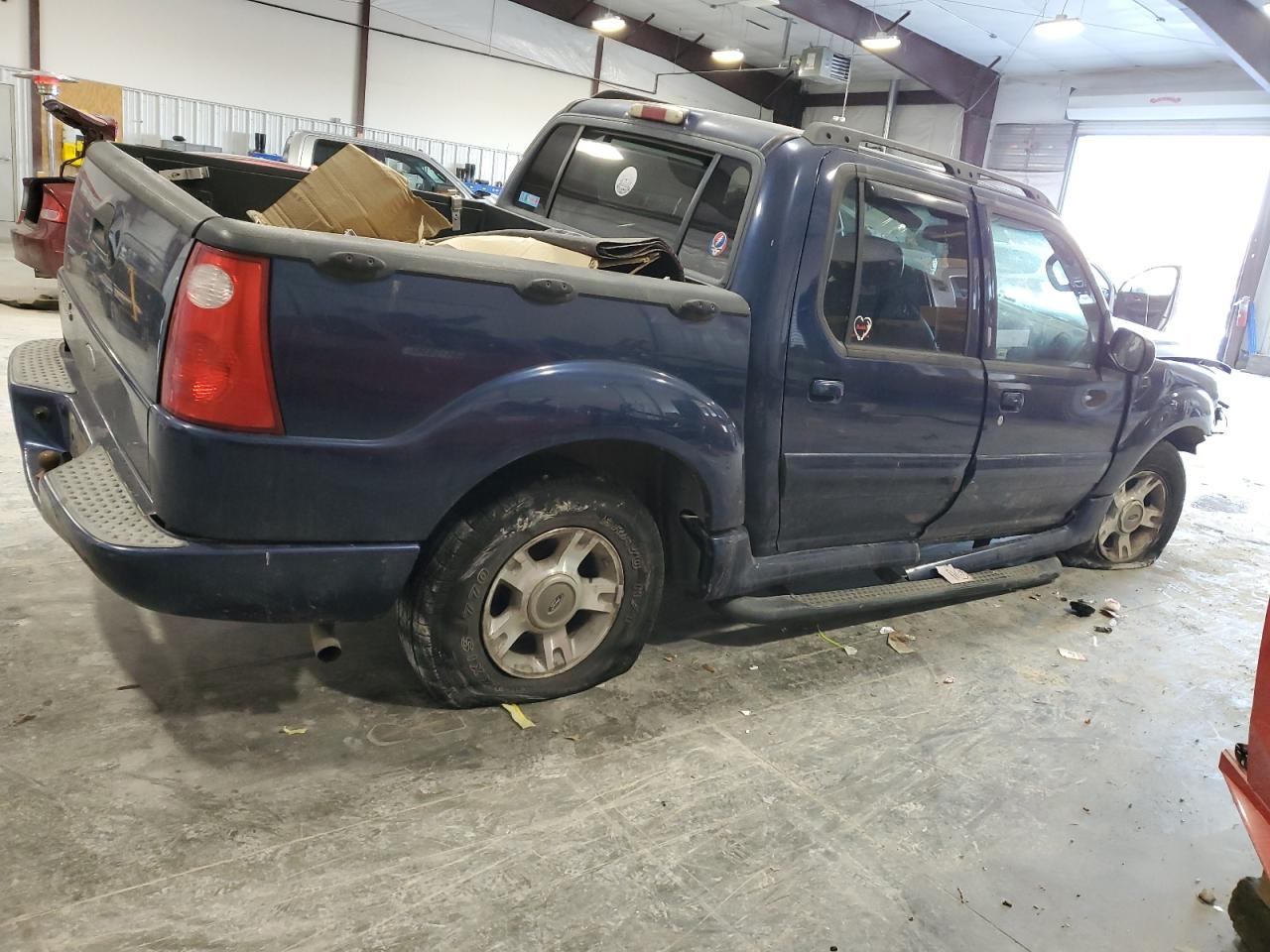 2004 FORD EXPLORER photo 5