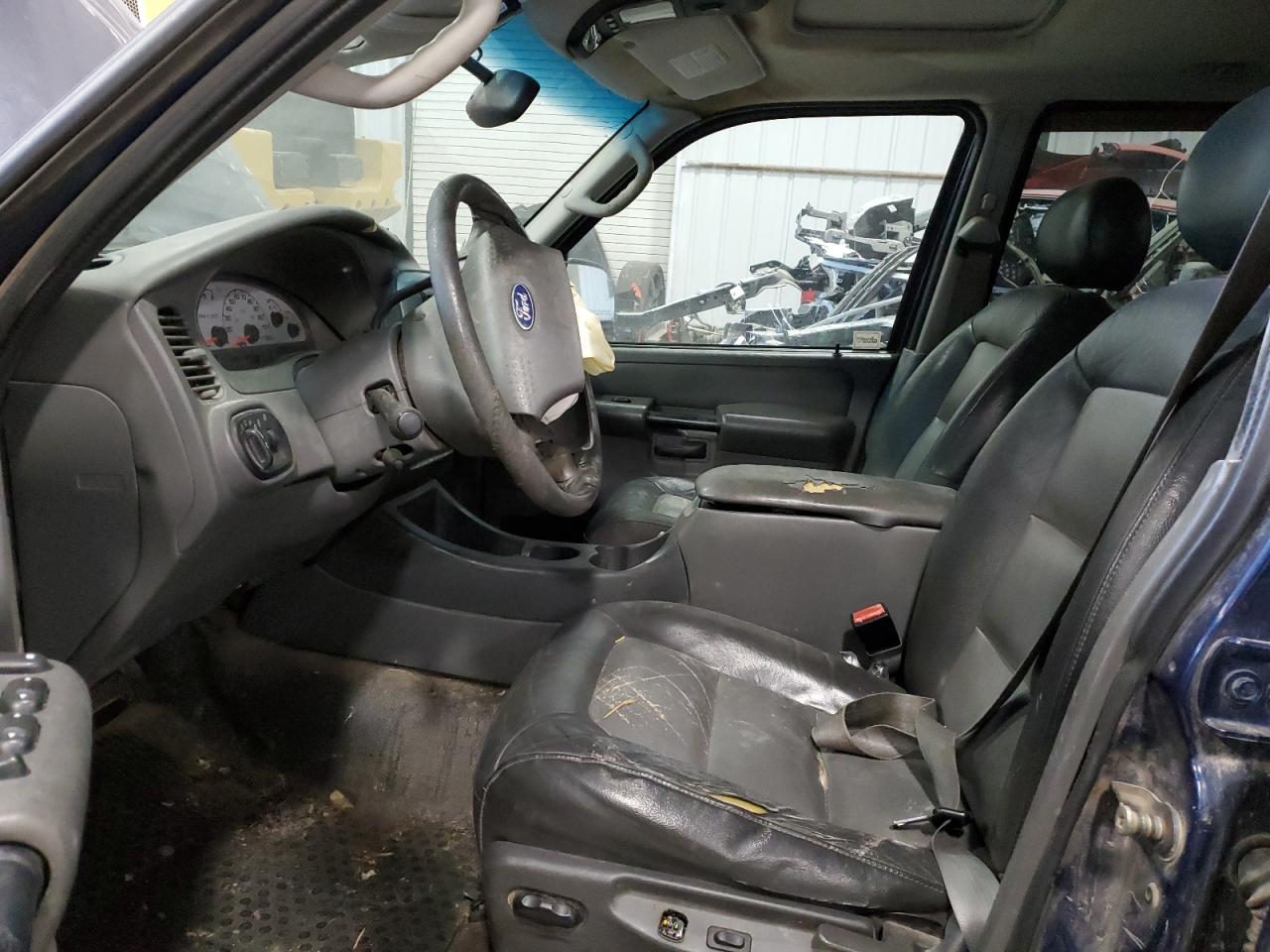 2004 FORD EXPLORER photo 13