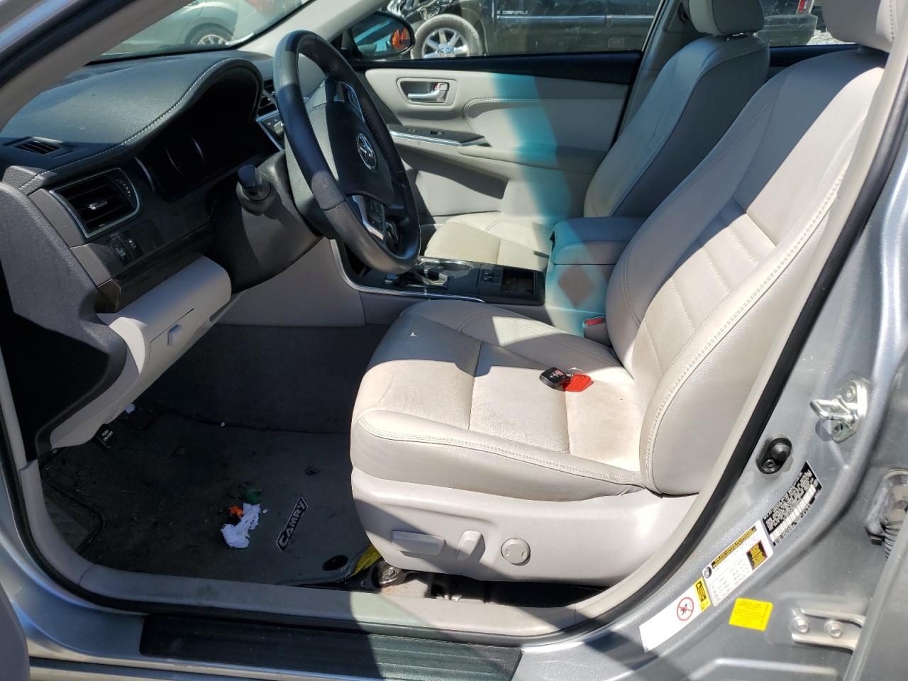 2016 TOYOTA CAMRY LE photo 13