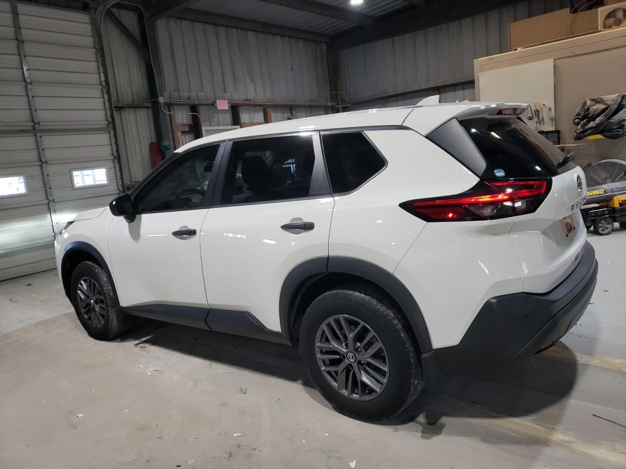 2021 NISSAN ROGUE S photo 4