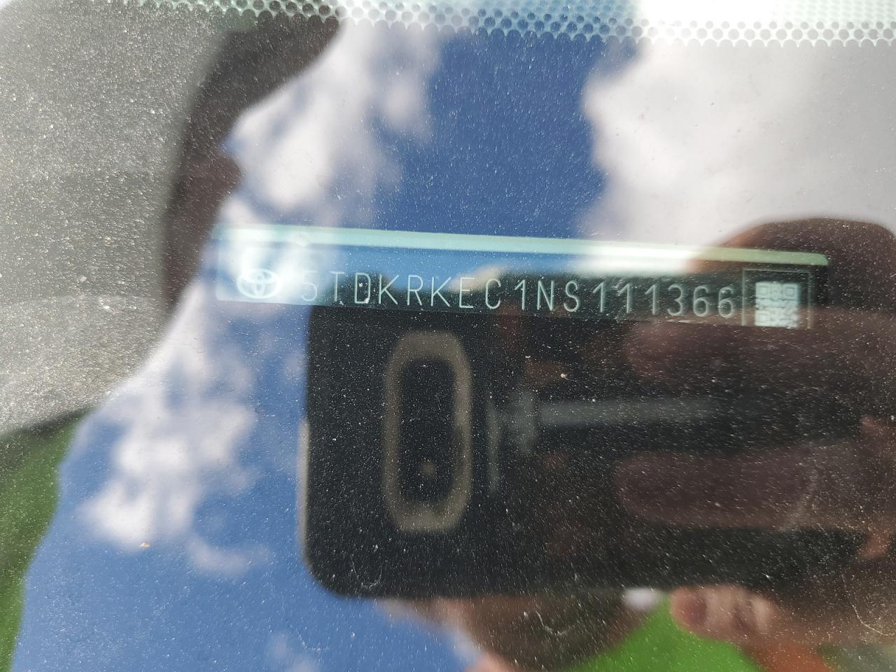 2022 TOYOTA SIENNA LE photo 40