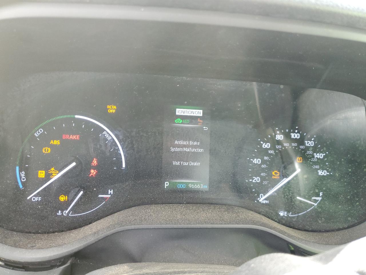 2022 TOYOTA SIENNA LE photo 25