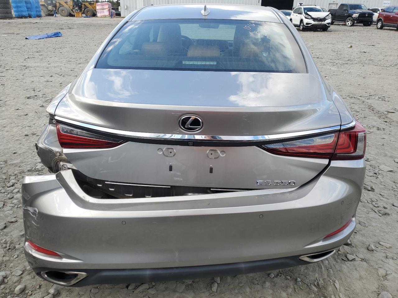 2019 LEXUS ES 350 photo 16