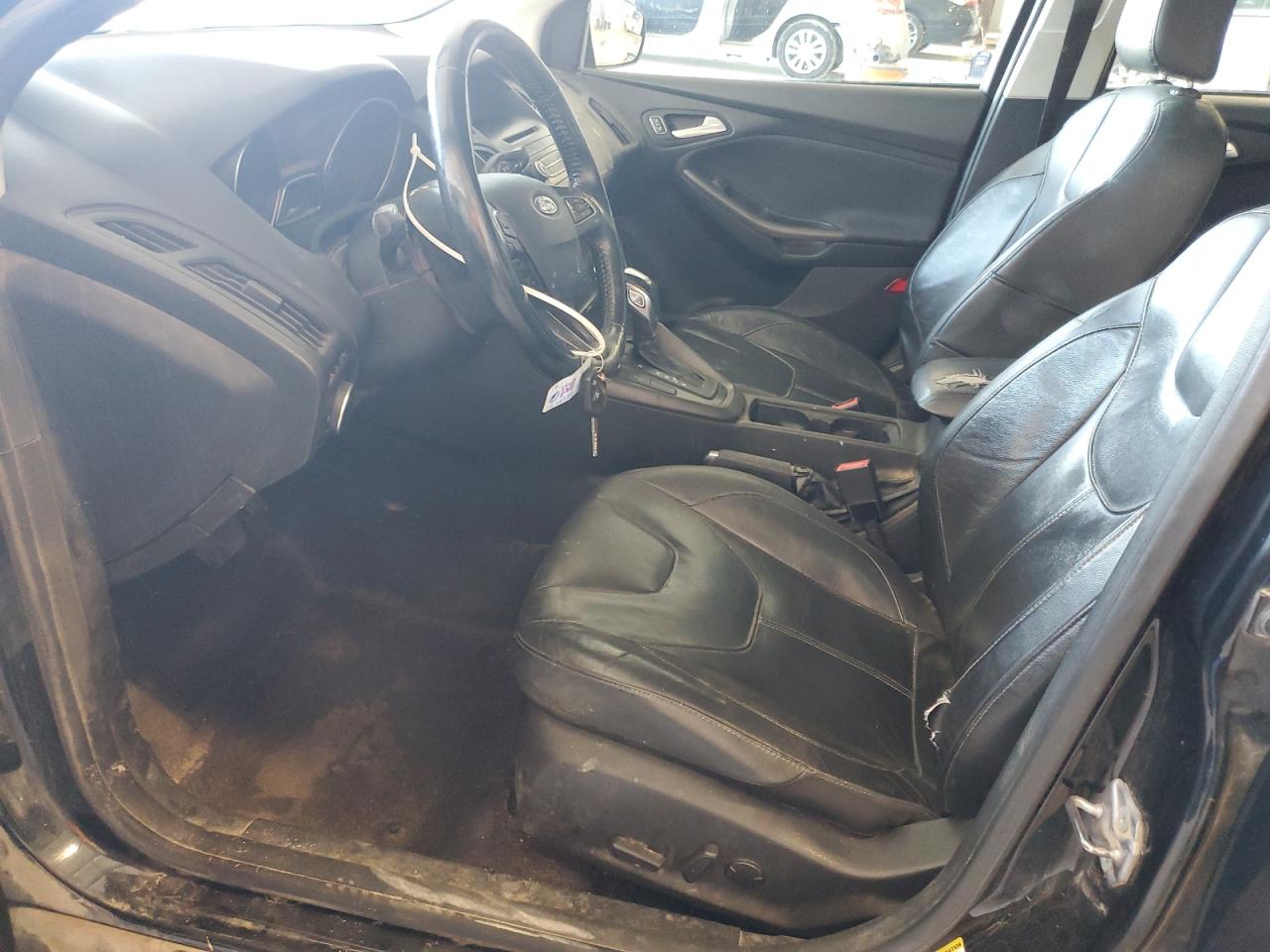 2015 FORD FOCUS SE photo 7