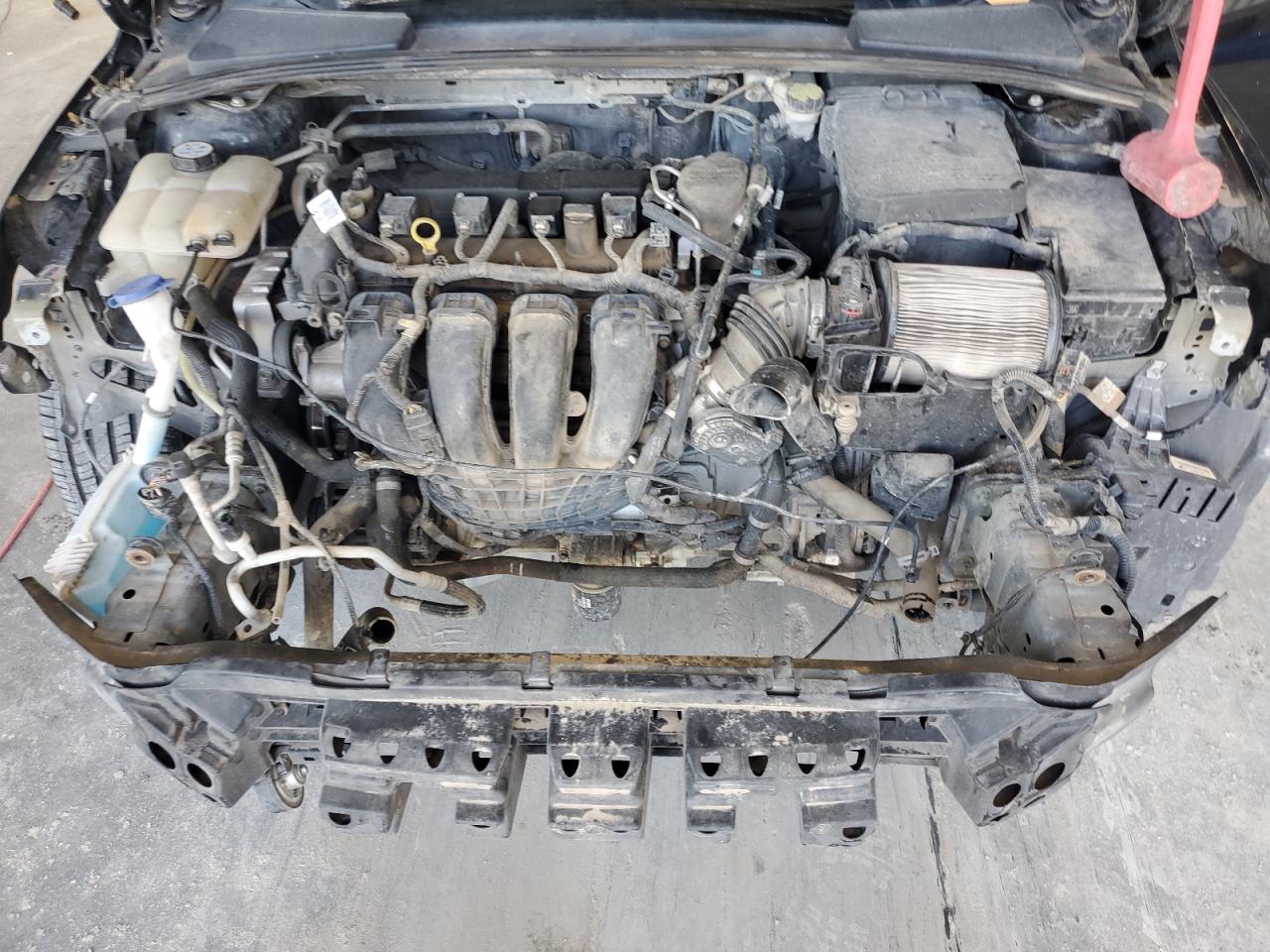 2015 FORD FOCUS SE photo 11