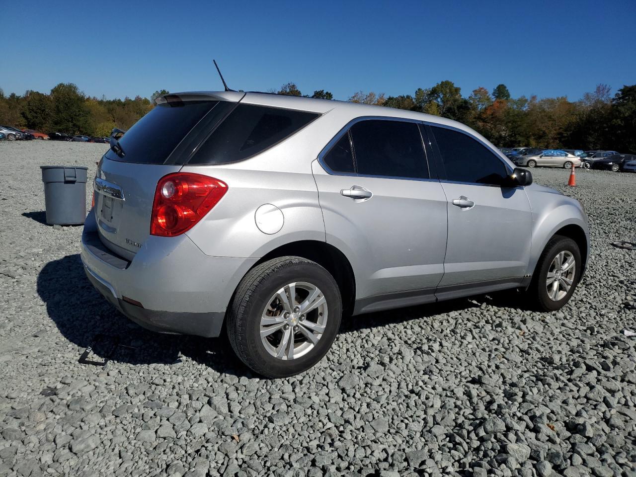 2013 CHEVROLET EQUINOX photo 3