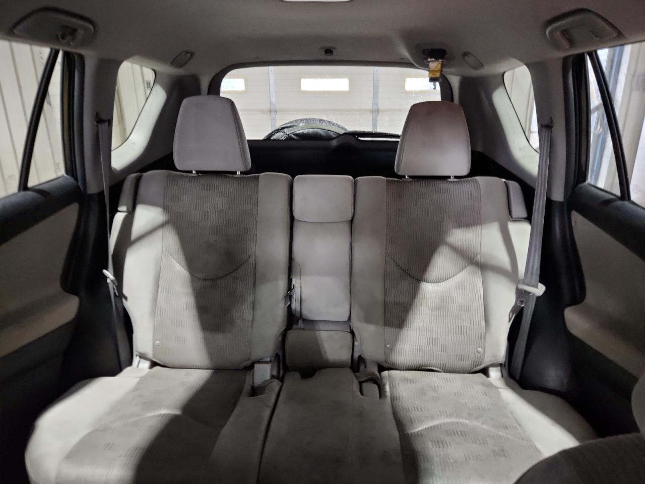 2011 TOYOTA RAV4 BASE photo 19