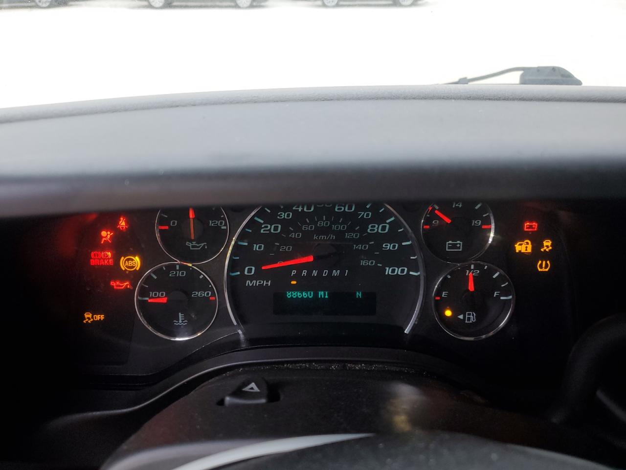 2023 GMC SAVANA G2500 LS photo 25