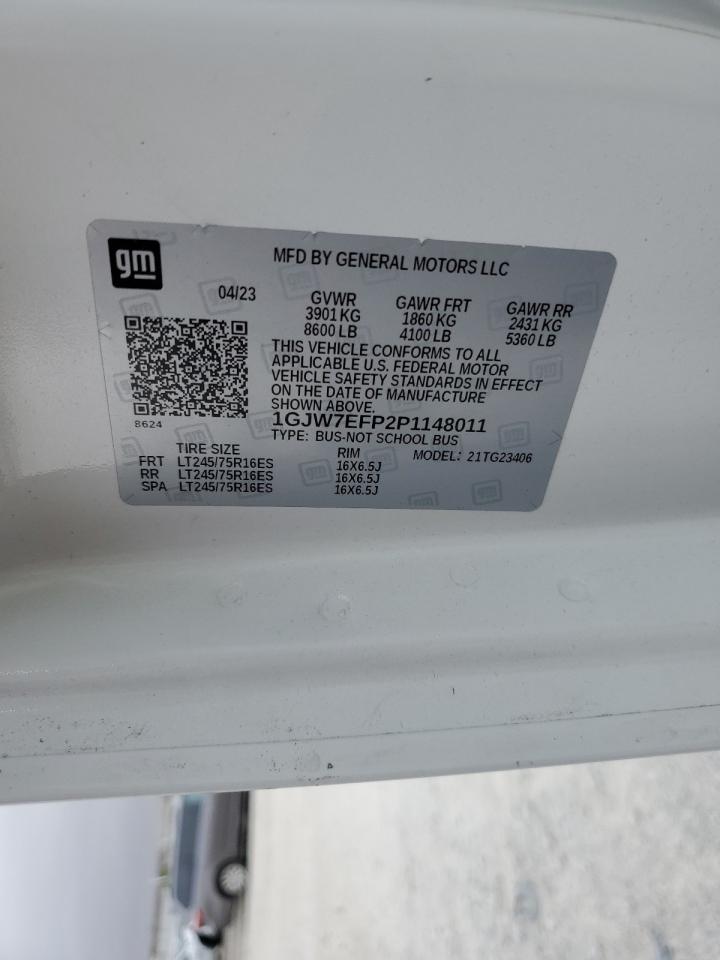 2023 GMC SAVANA G2500 LS photo 37