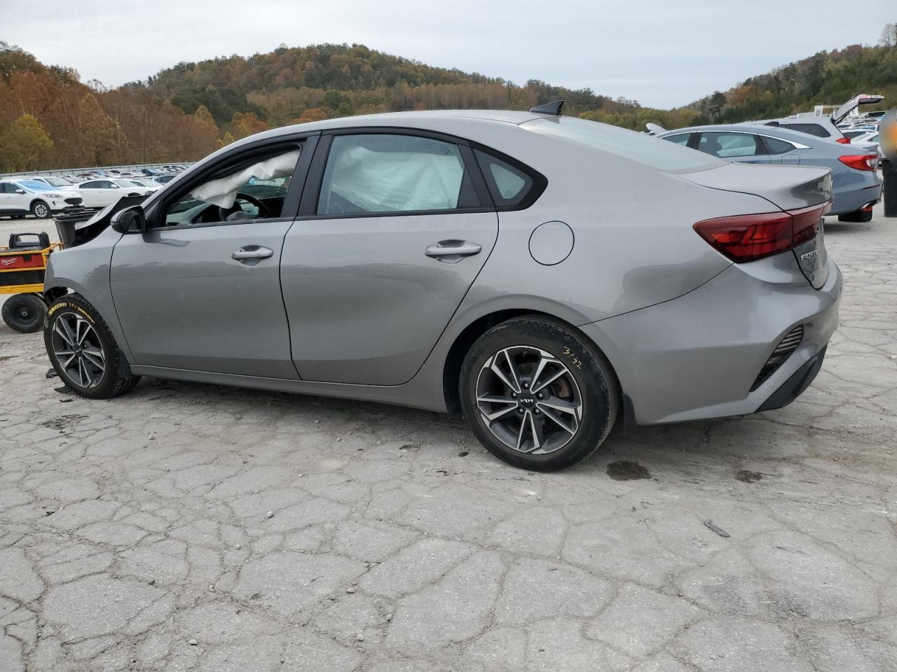 2023 KIA FORTE FE, LXS photo 3
