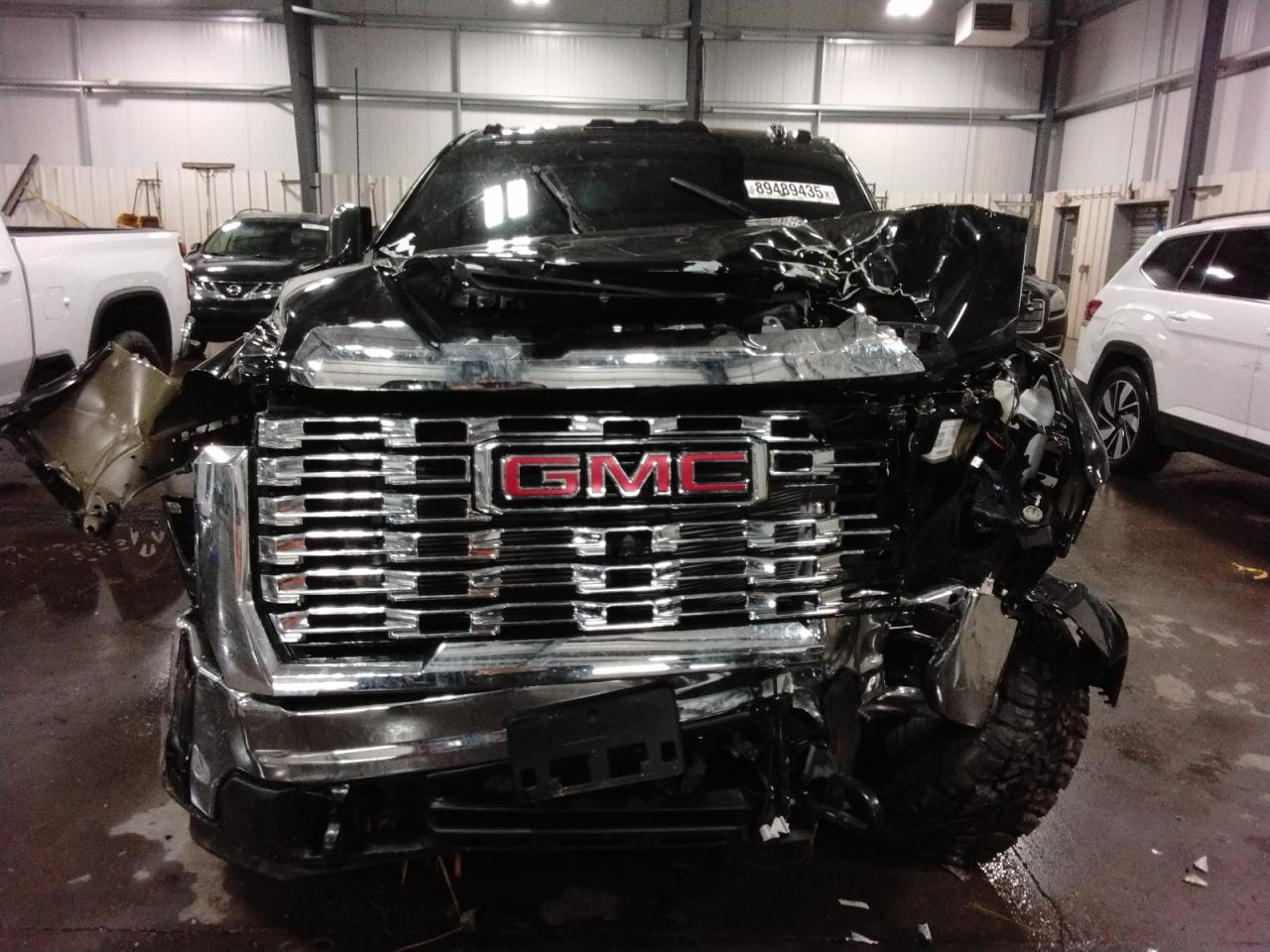 2025 GMC SIERRA K3500 photo 9