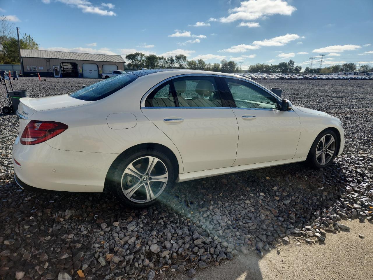 2018 MERCEDES-BENZ E 300 4MATIC photo 3