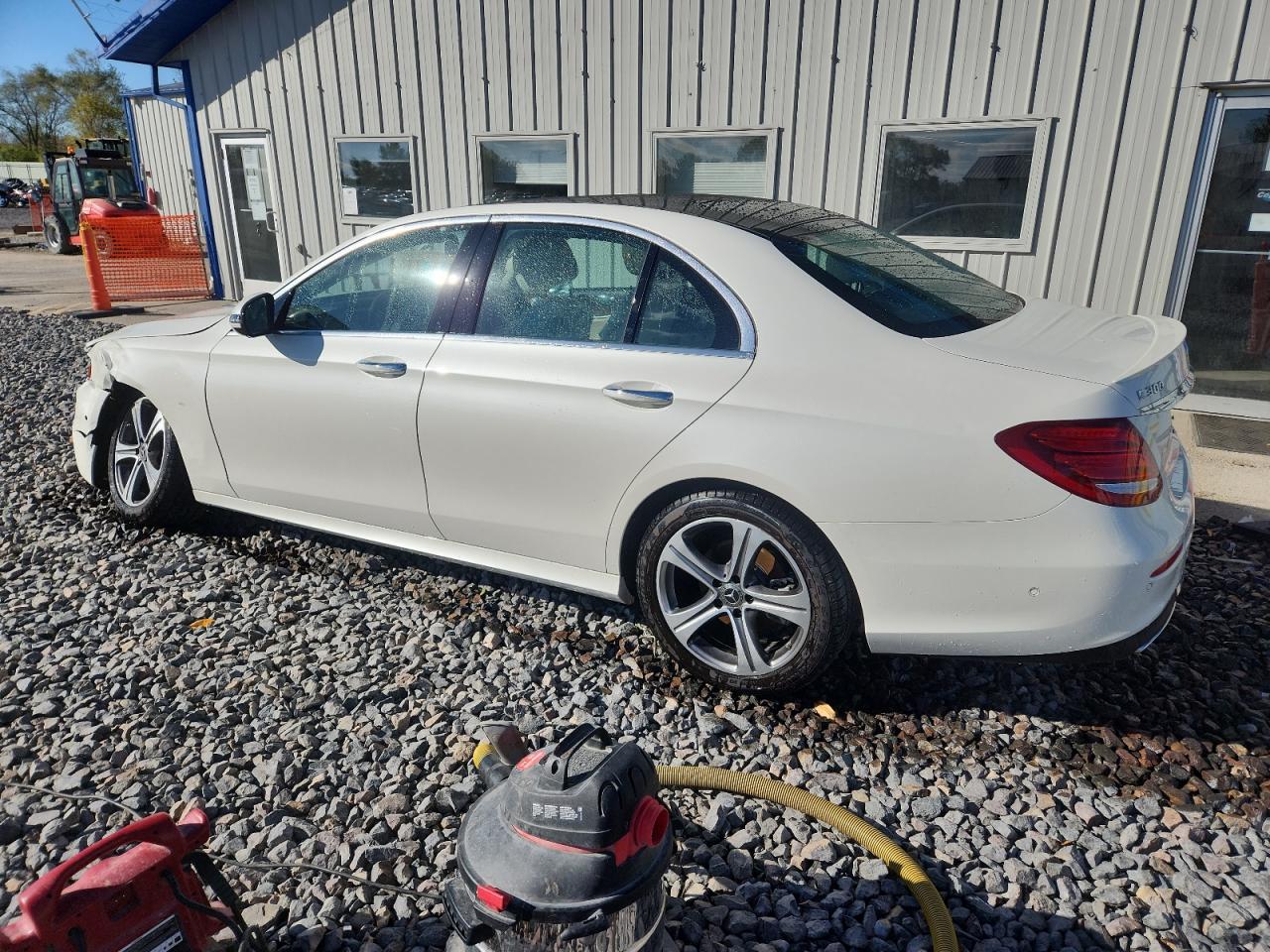 2018 MERCEDES-BENZ E 300 4MATIC photo 2