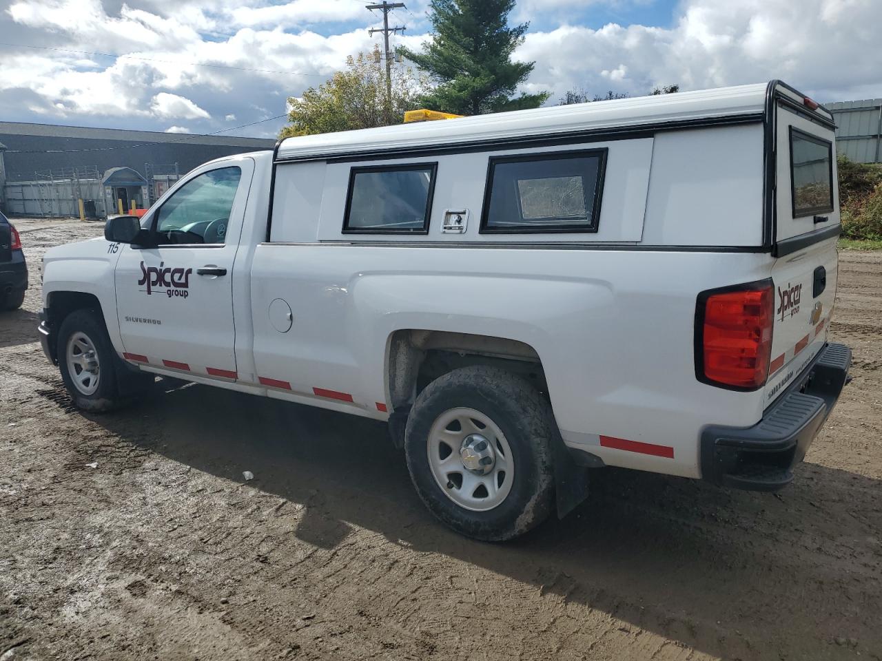 2015 CHEVROLET SILVERADO C1500 photo 2