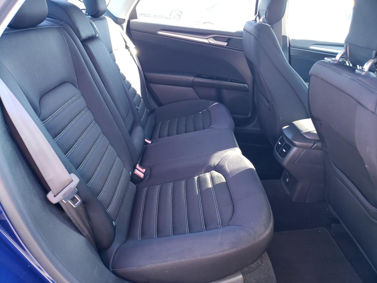 2013 FORD FUSION SE photo 28