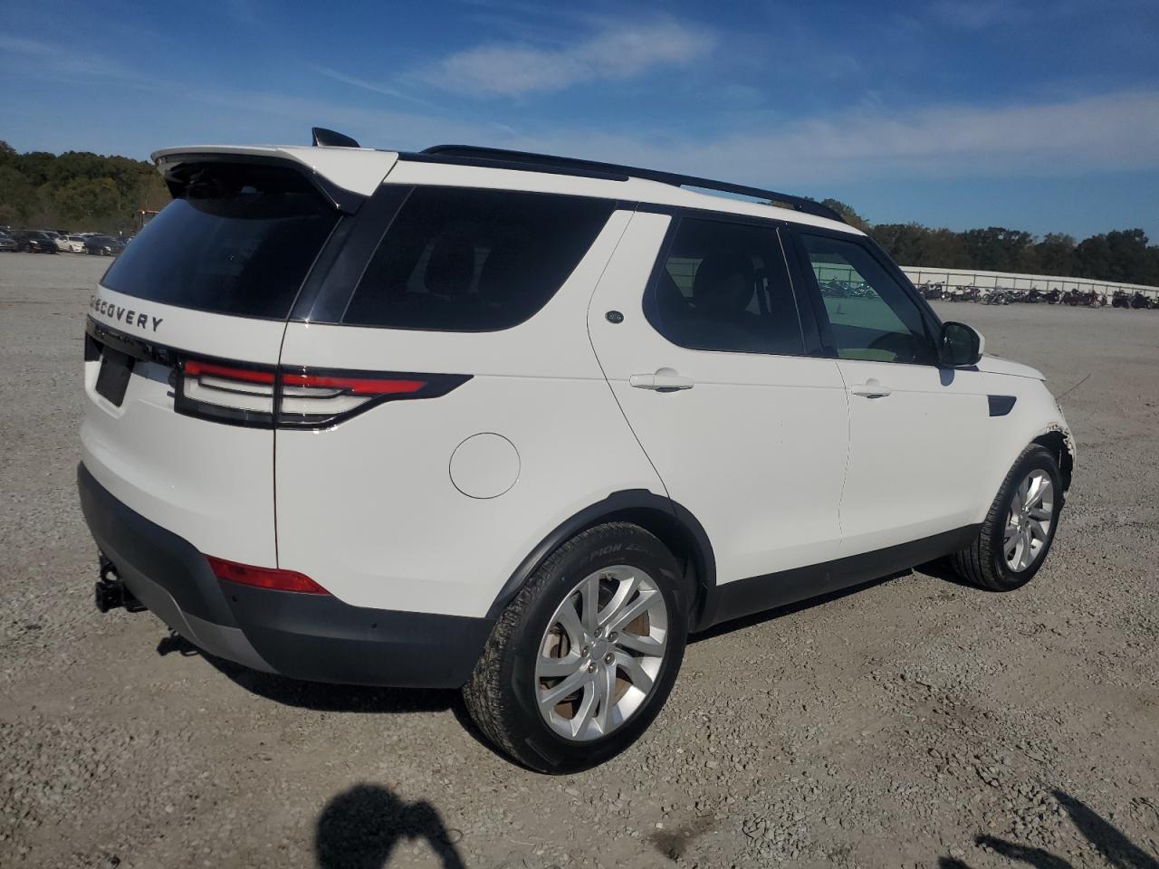 2020 LAND ROVER DISCOVERY SE photo 5