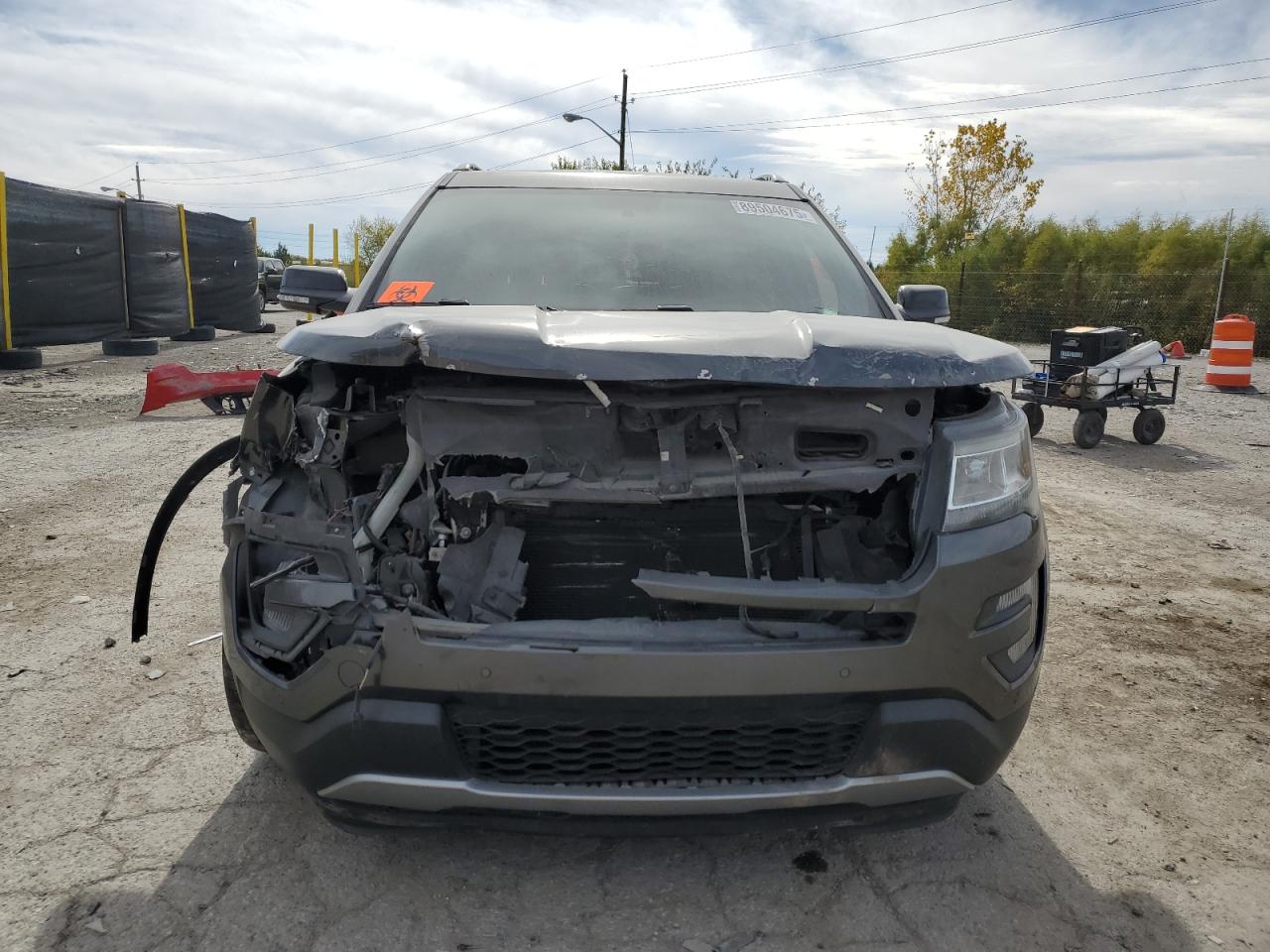 2017 FORD EXPLORER XLT photo 5