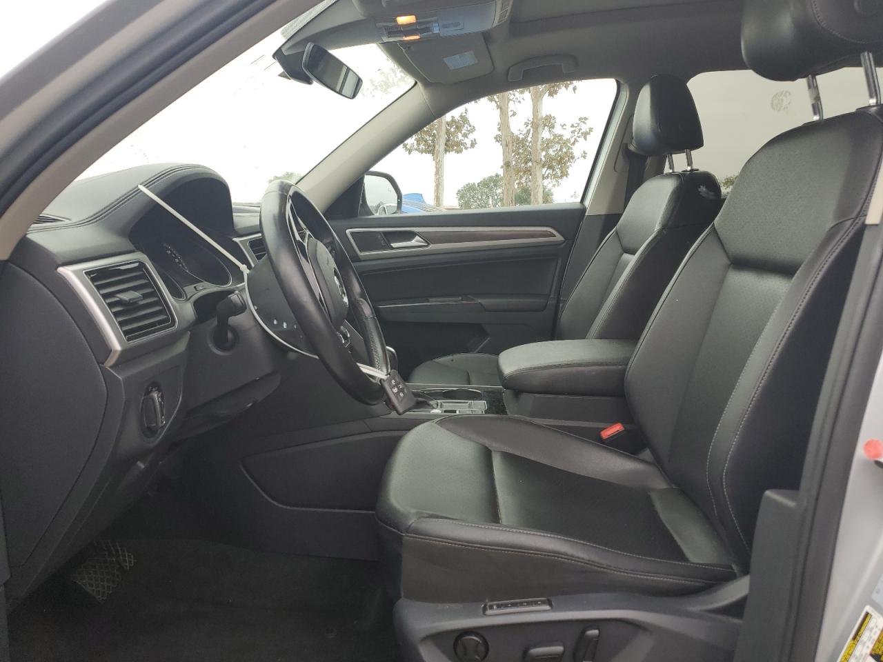 2018 VOLKSWAGEN ATLAS SEL photo 19