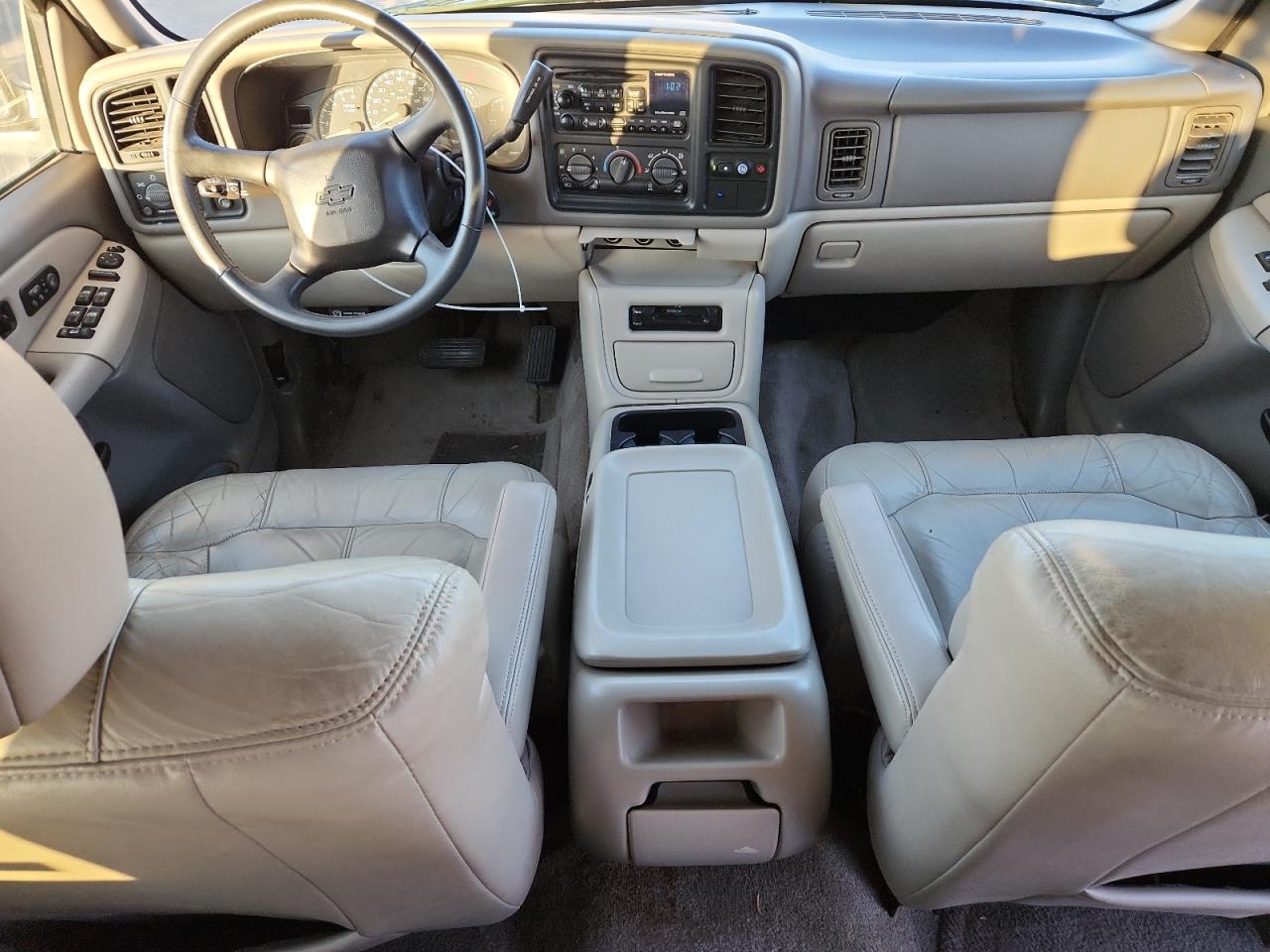 2000 CHEVROLET TAHOE photo 8