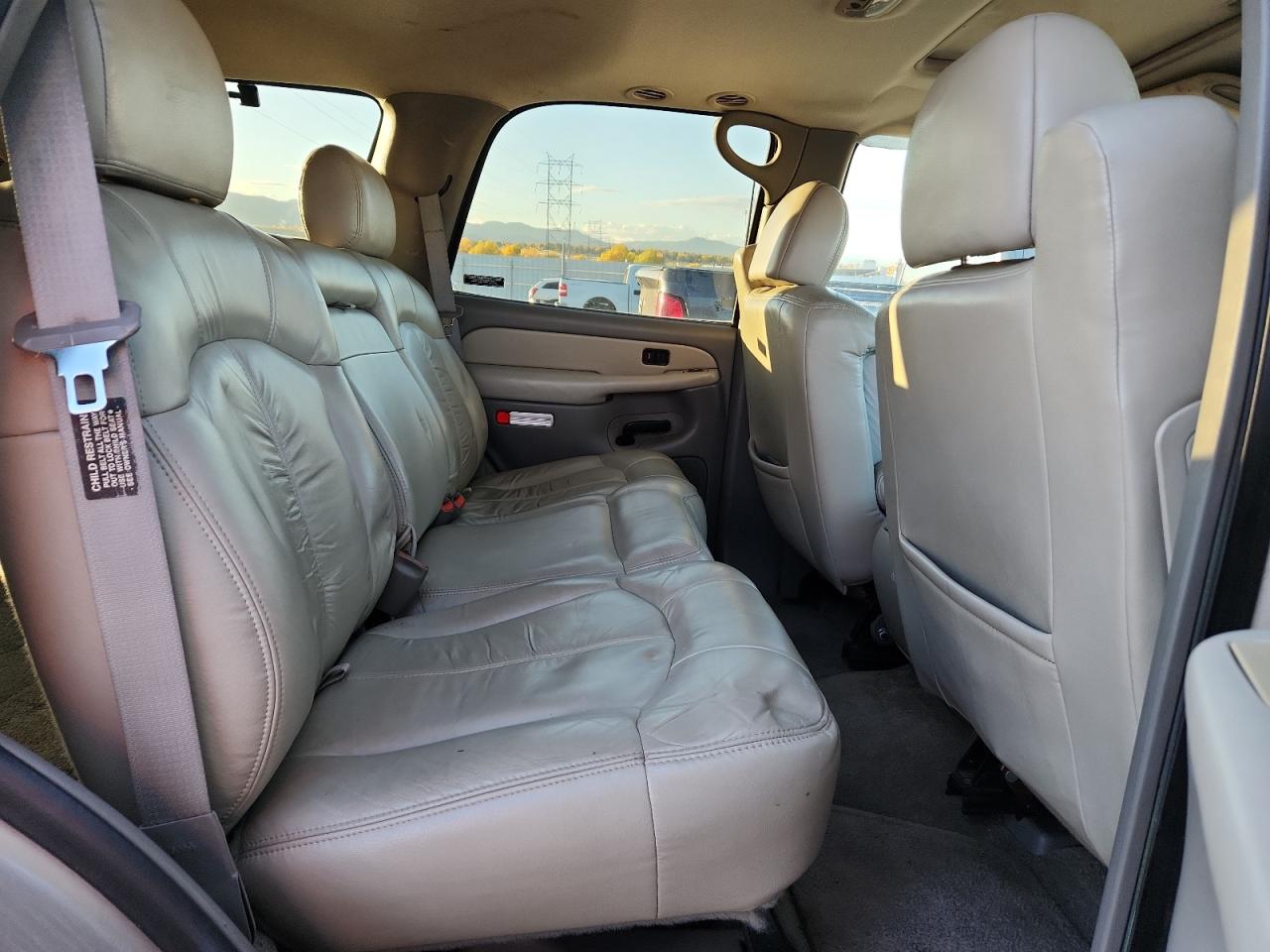 2000 CHEVROLET TAHOE photo 11