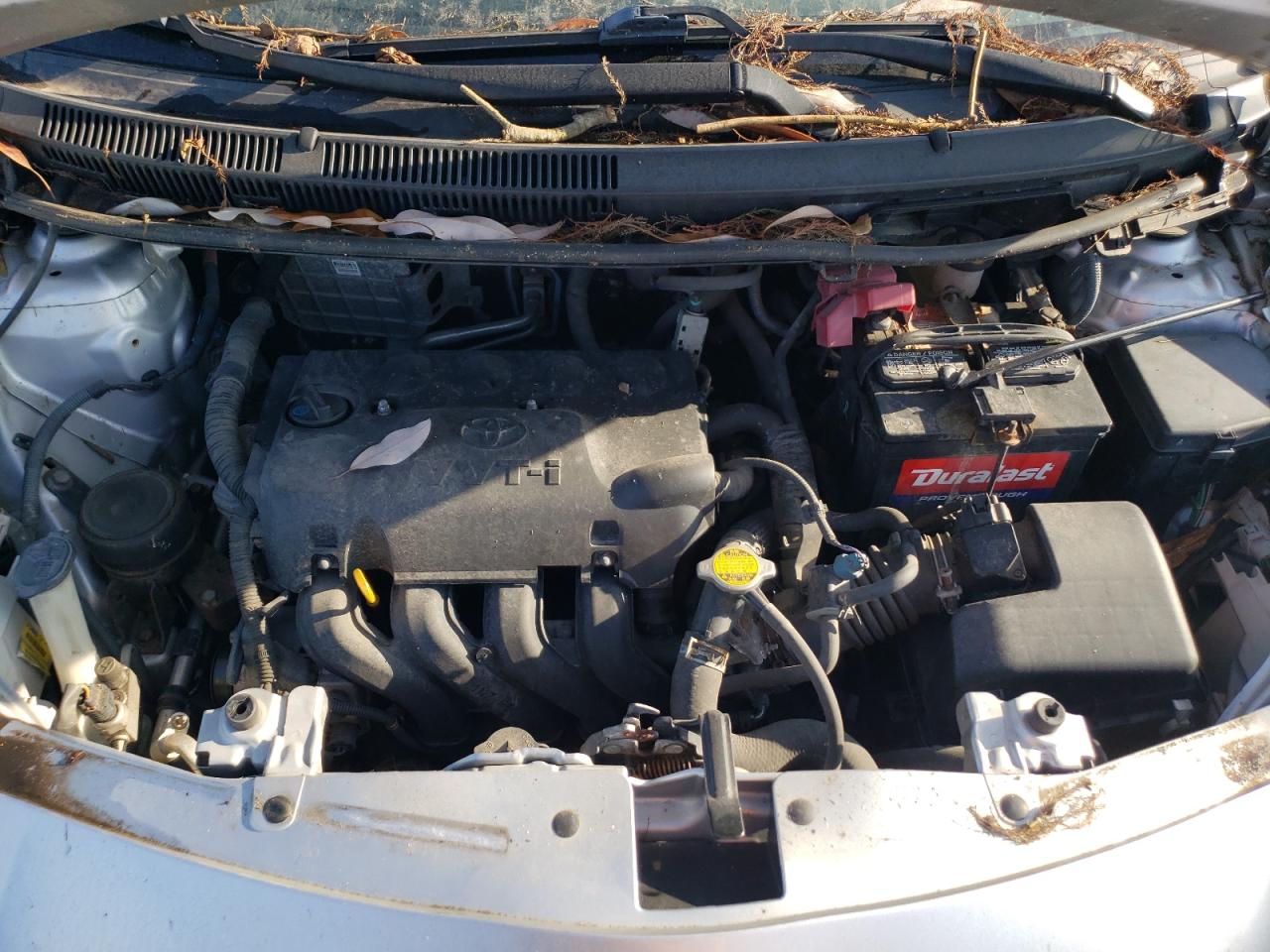 2012 TOYOTA YARIS photo 11