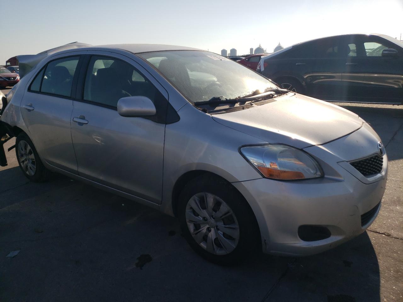 2012 TOYOTA YARIS photo 4
