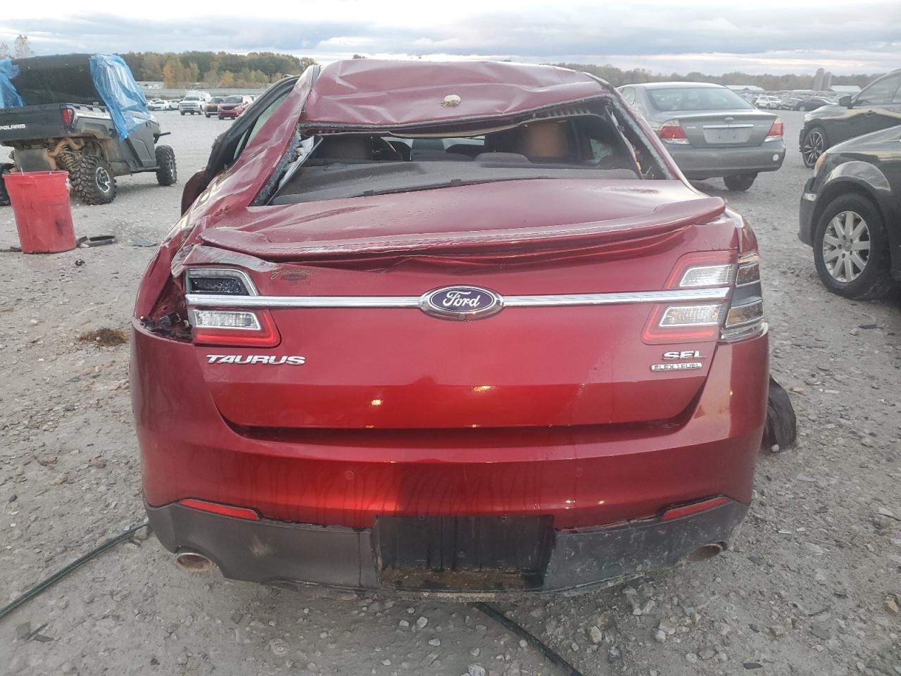 2014 FORD TAURUS SEL photo 6