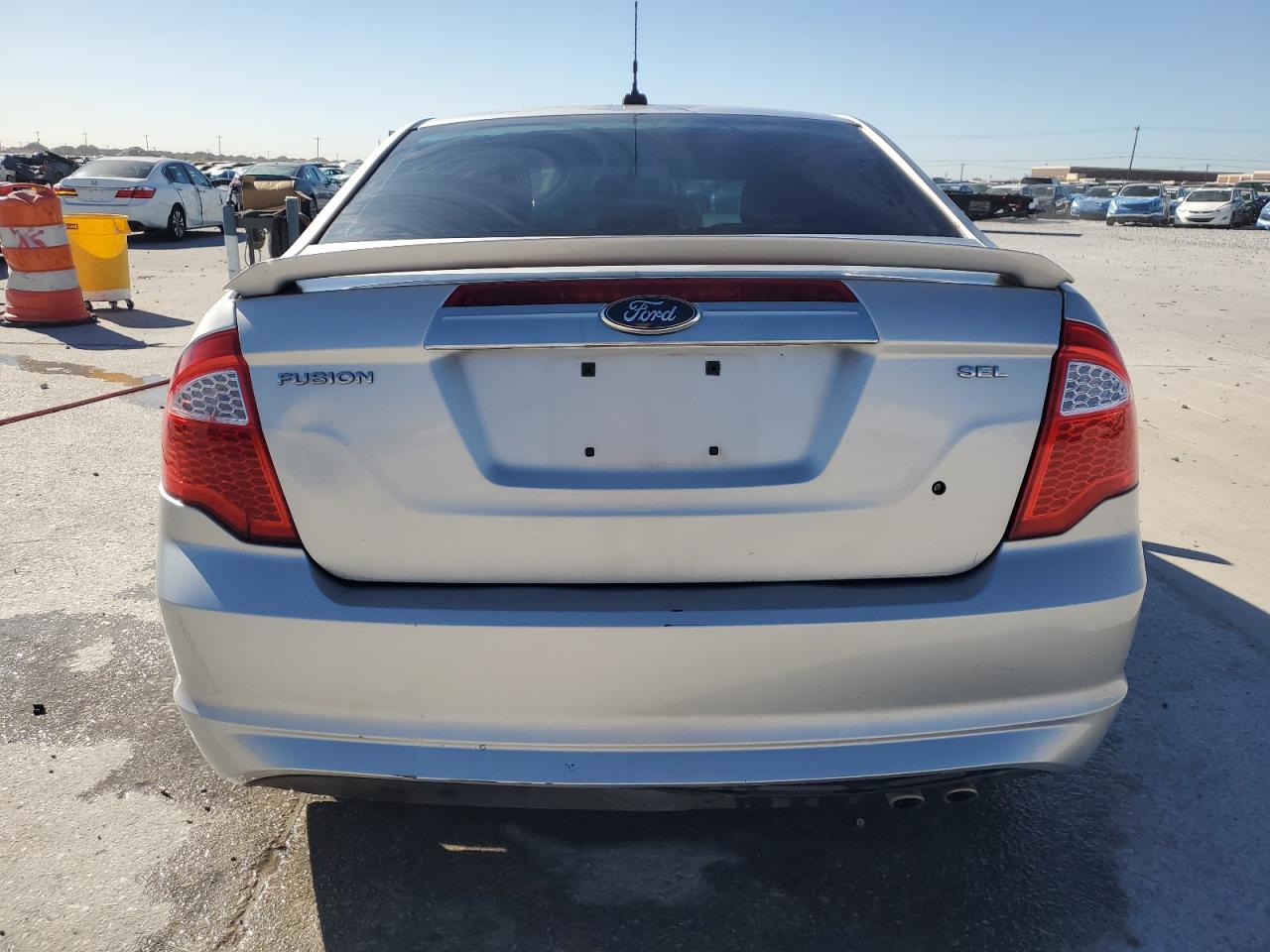 2011 FORD FUSION SEL photo 16