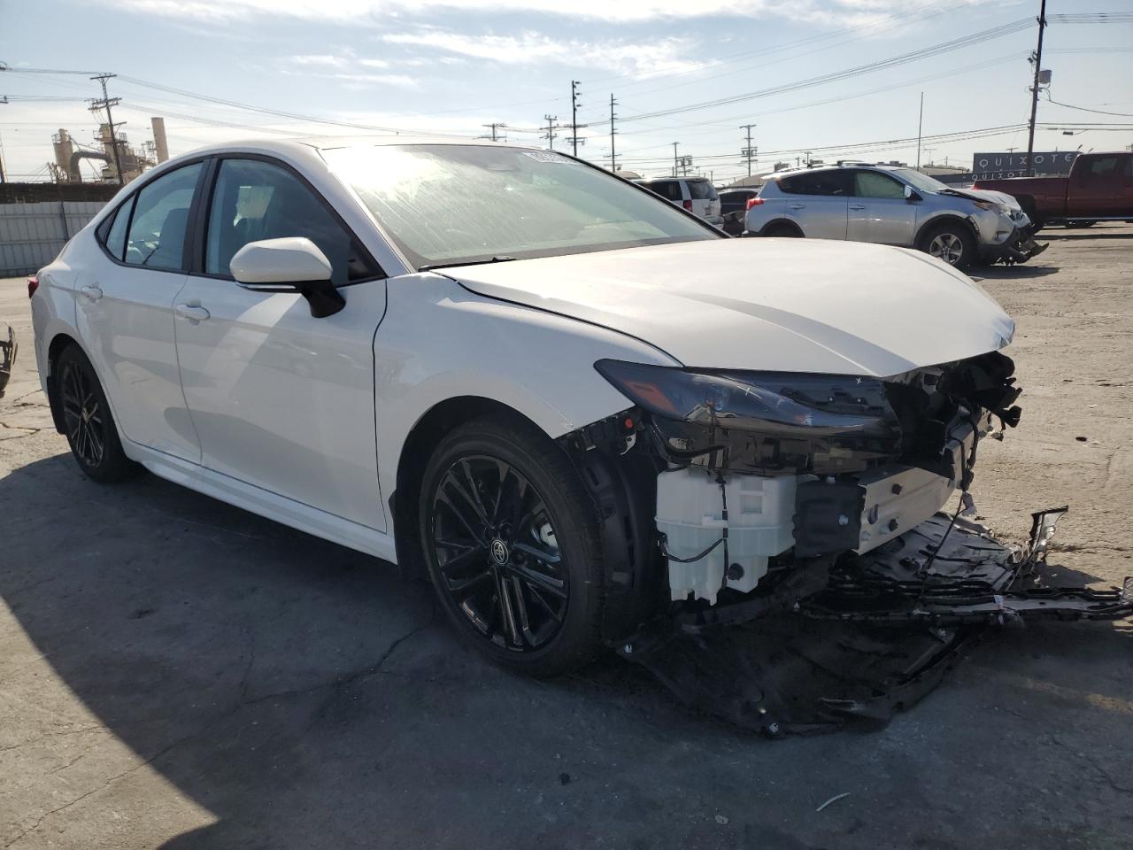 2025 TOYOTA CAMRY XSE photo 4